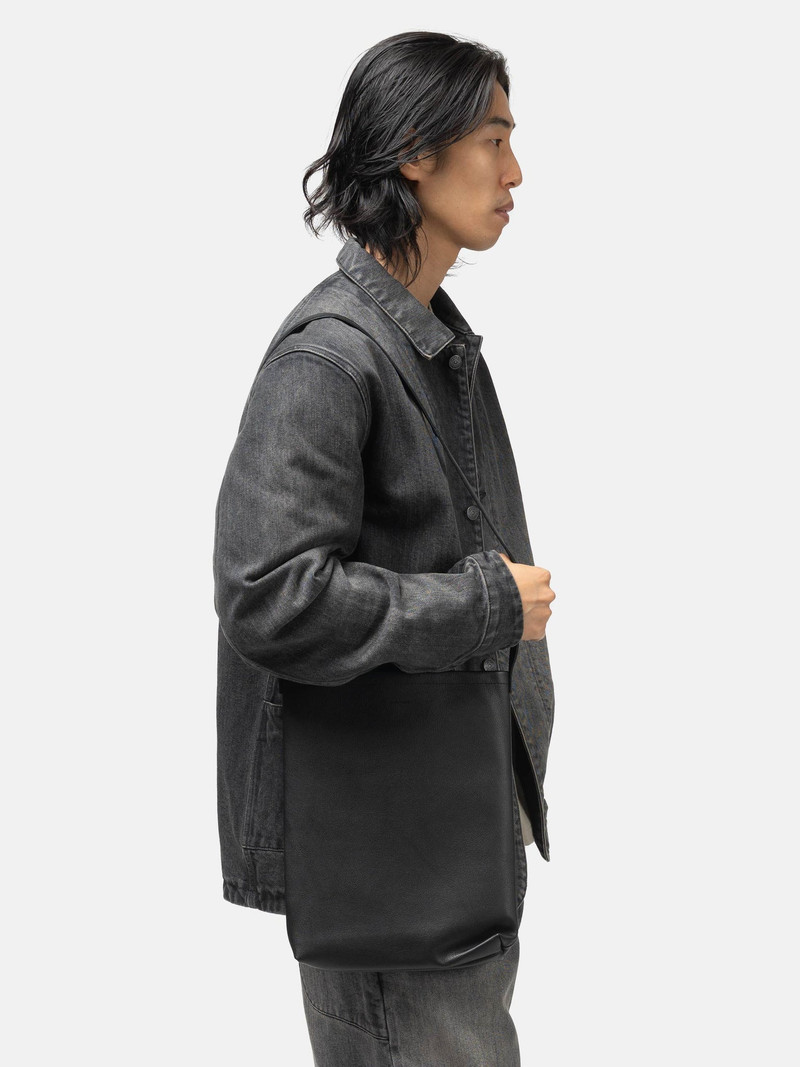 Hender Scheme Cow Shoulder Big Black outlook