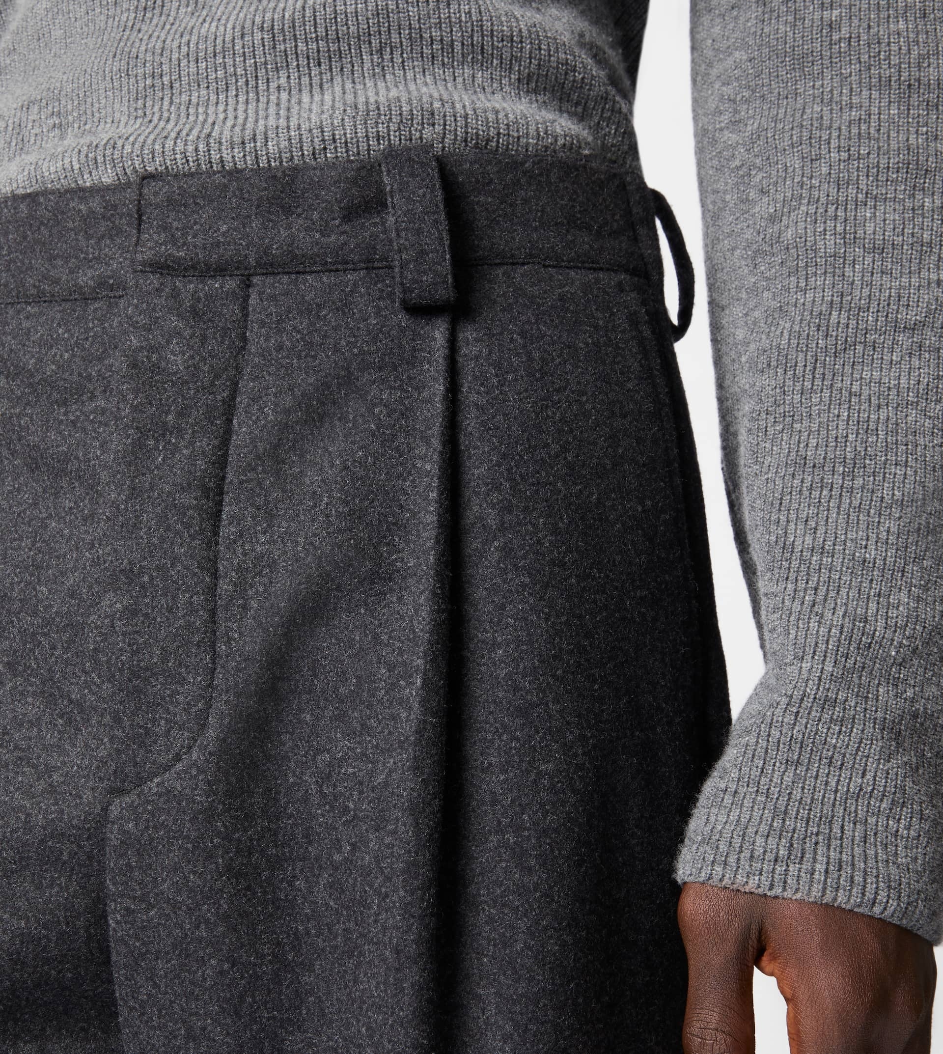 PANTS WITH DARTS - GREY - 4