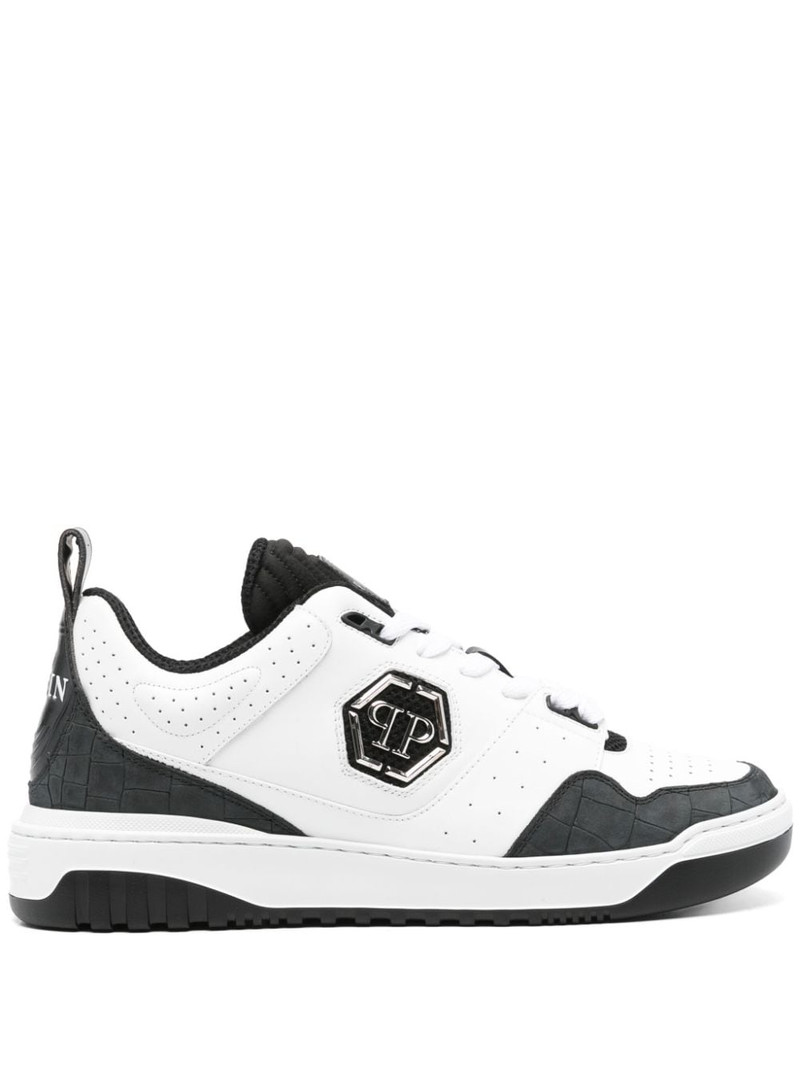 logo-appliquÃ© sneakers 1