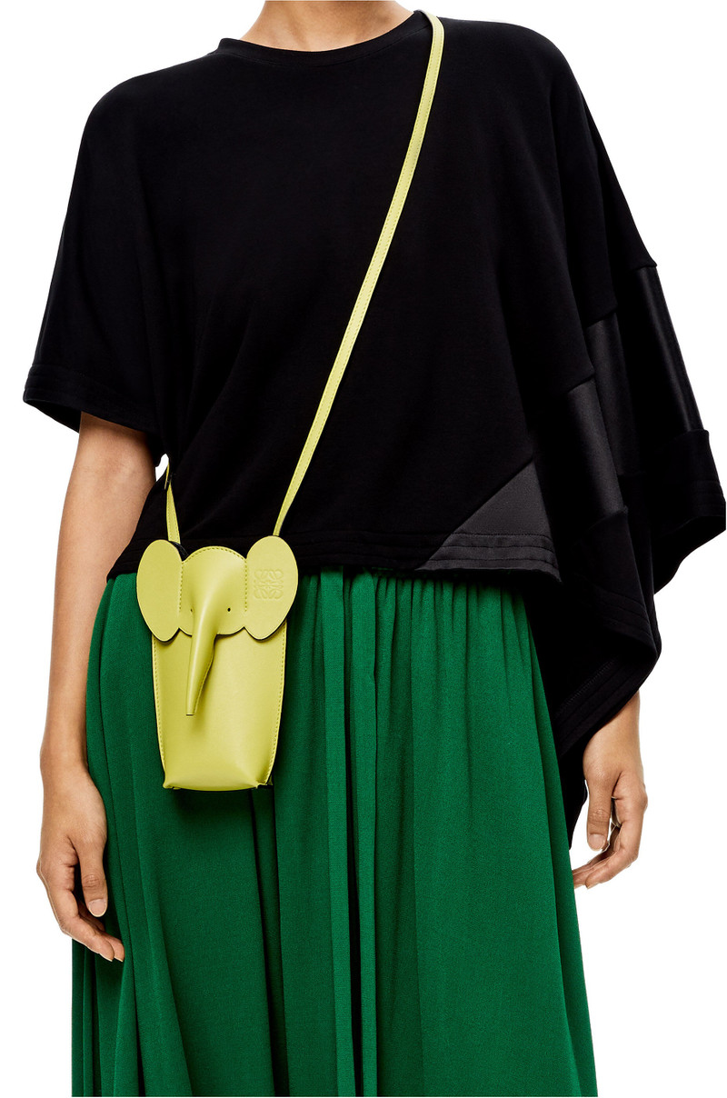 Loewe Elephant Pocket in classic calfskin outlook