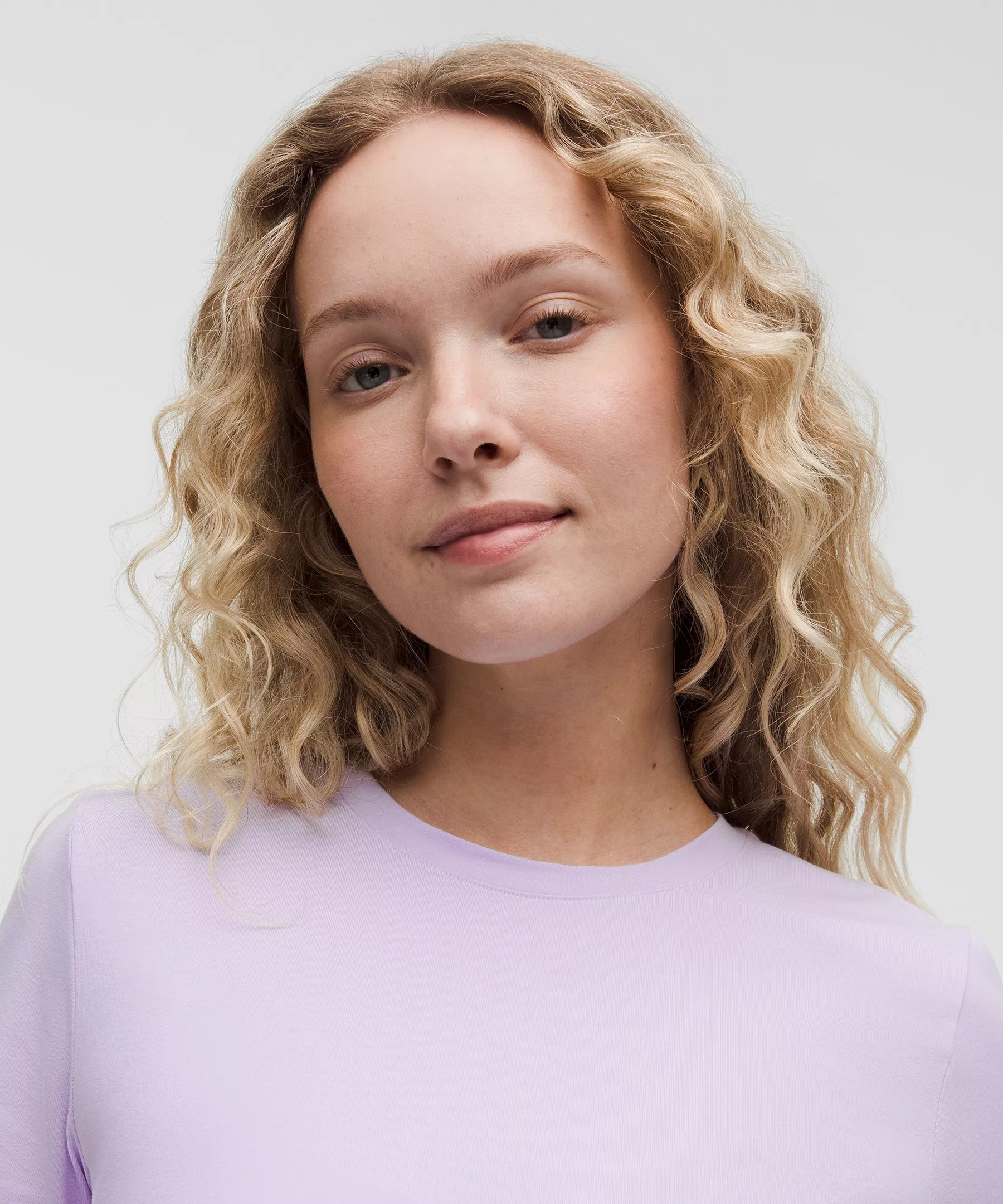Love Curved-Hem Crewneck T-Shirt - 4