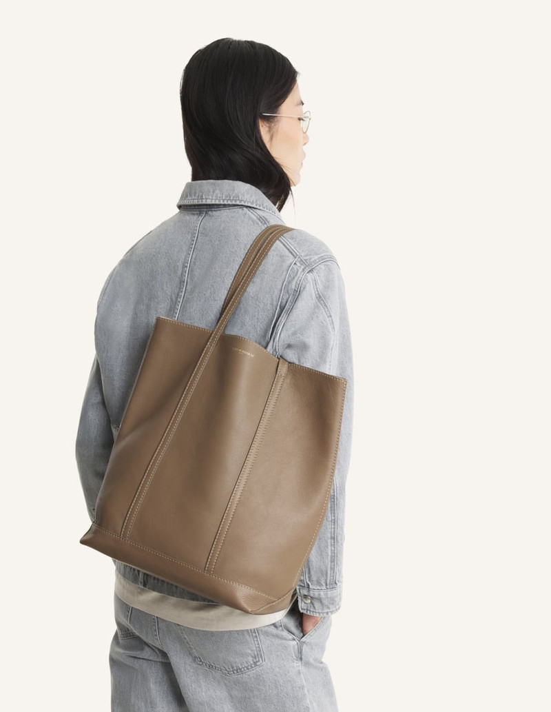 Maison Kitsuné MAISON KITSUNE PARIS LEATHER TOTE outlook