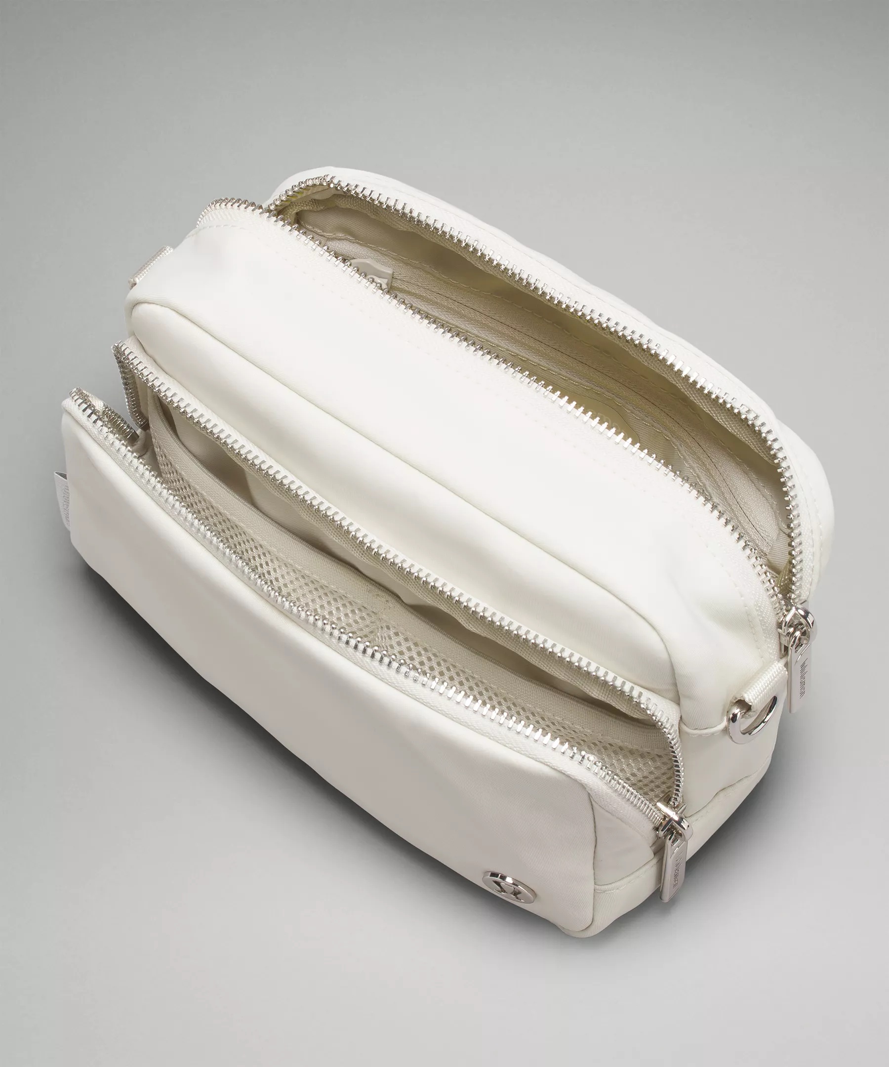 Everywhere Crossbody Bag 2L *Metal Hardware - 4