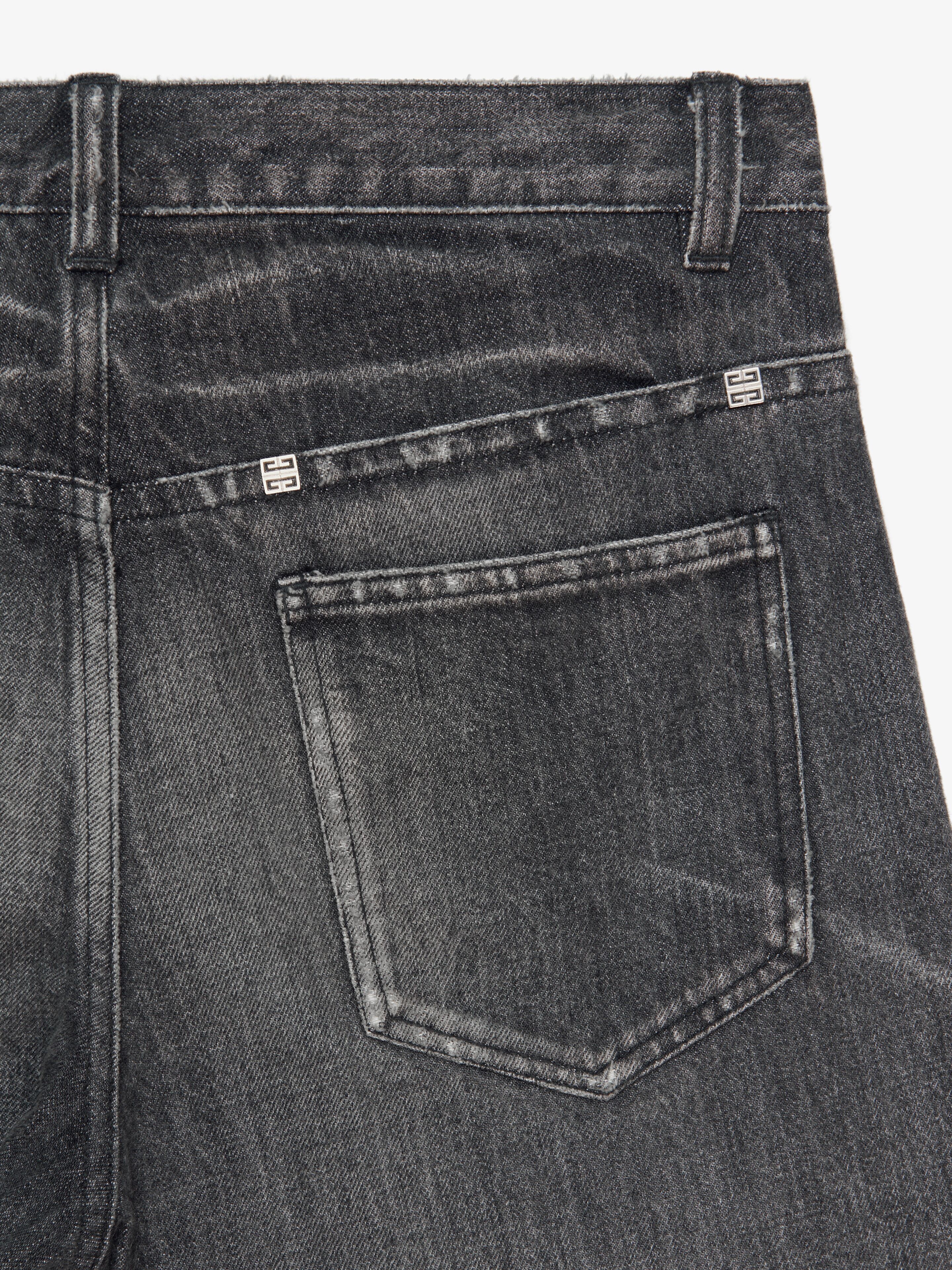 STRAIGHT JEANS IN DESTROYED DENIM - 6