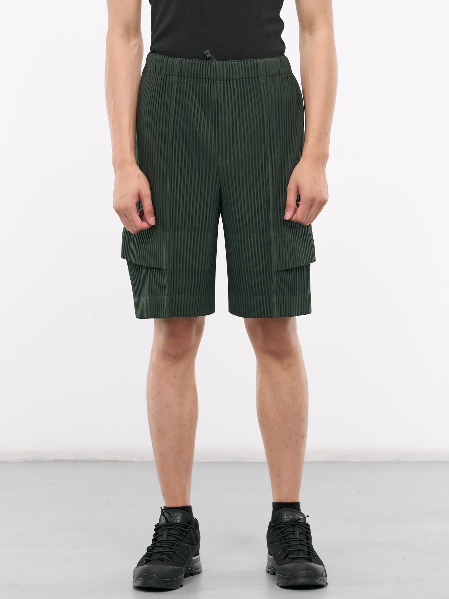 Cargo Pleated Shorts - 1