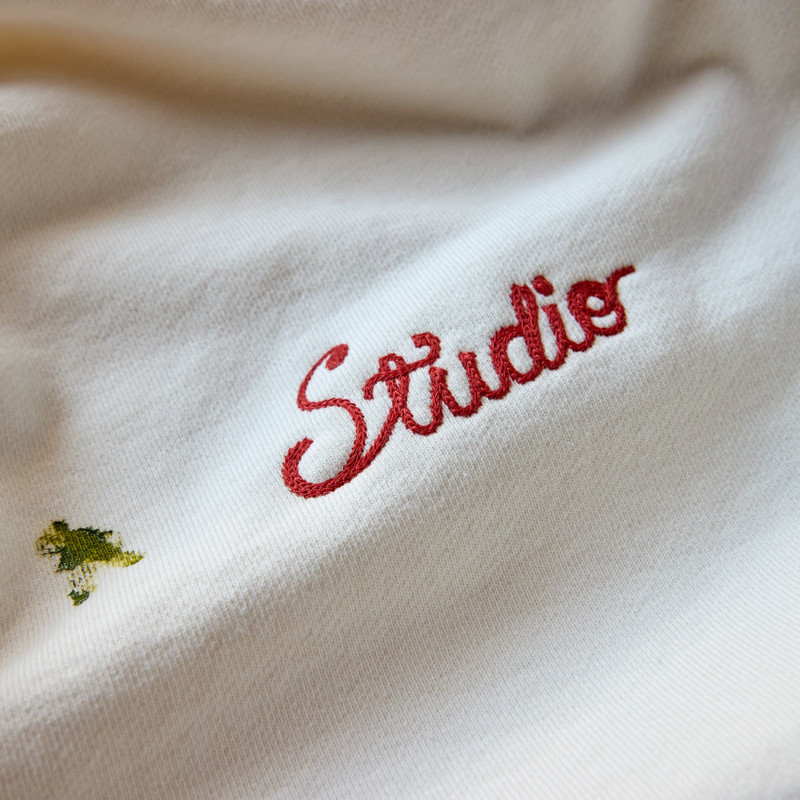 STUDIO HOODIE 11