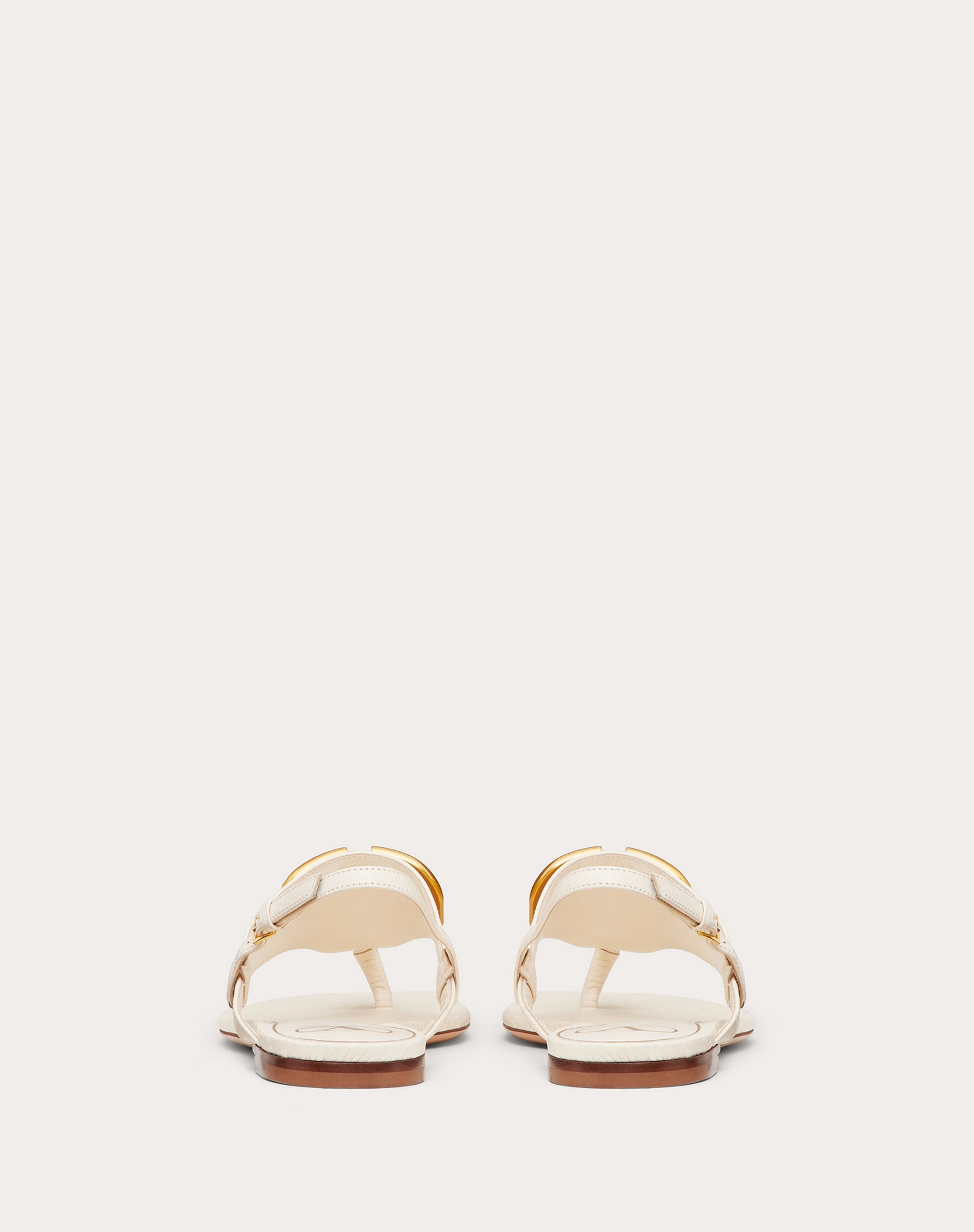 VLOGO SIGNATURE FLAT THONG SANDAL IN GRAINY CALFSKIN - 3