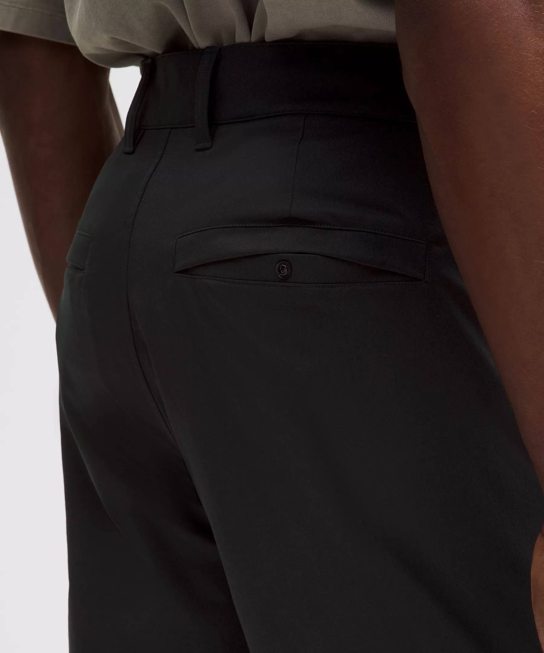 Woven Classic-Fit Pleated Trouser *Regular - 6