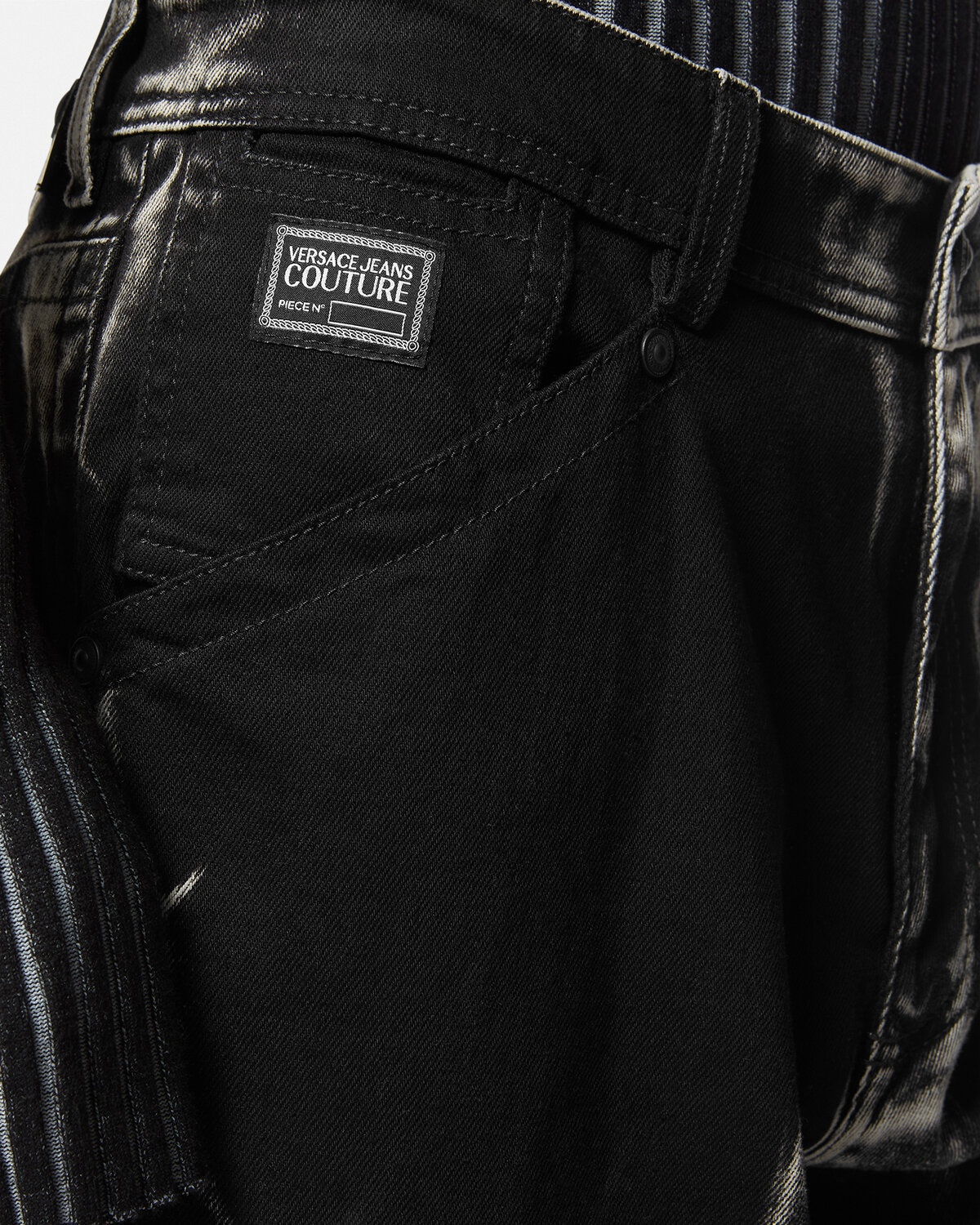 Relaxed-Fit Jeans - 3