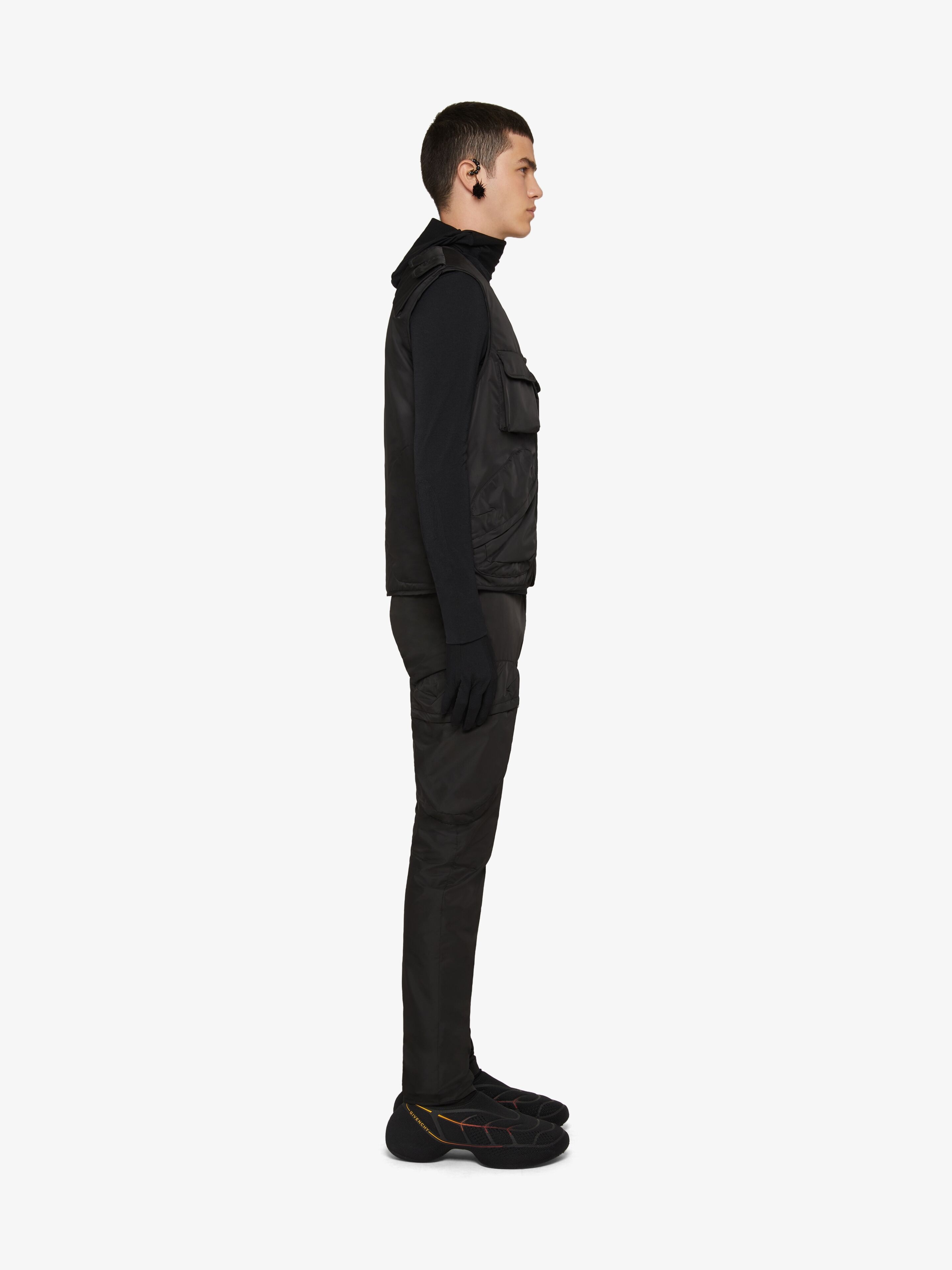 SLIM FIT CARGO PANTS IN TECHNICAL NYLON - 3