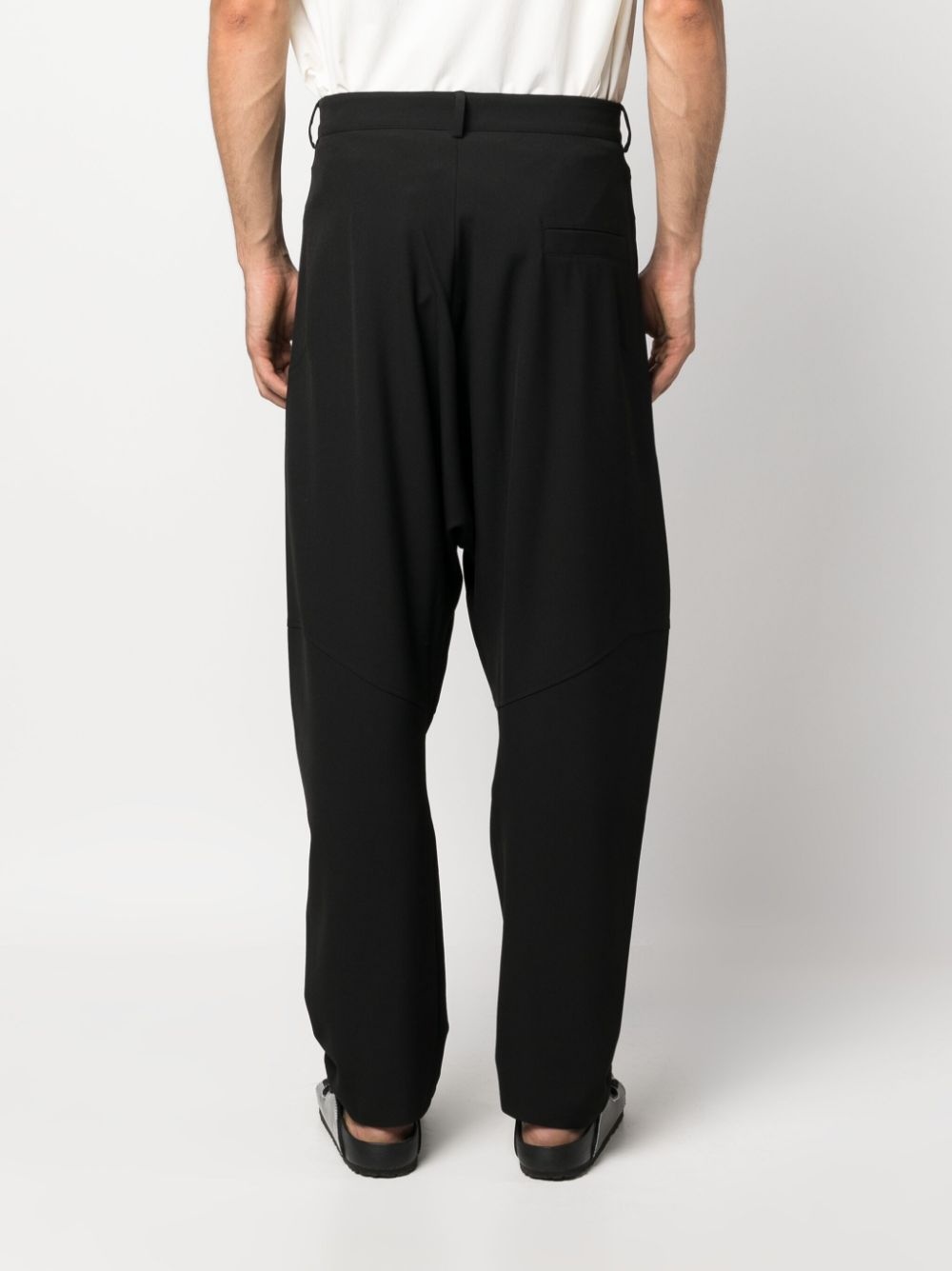 drop-crotch tapered trousers - 4