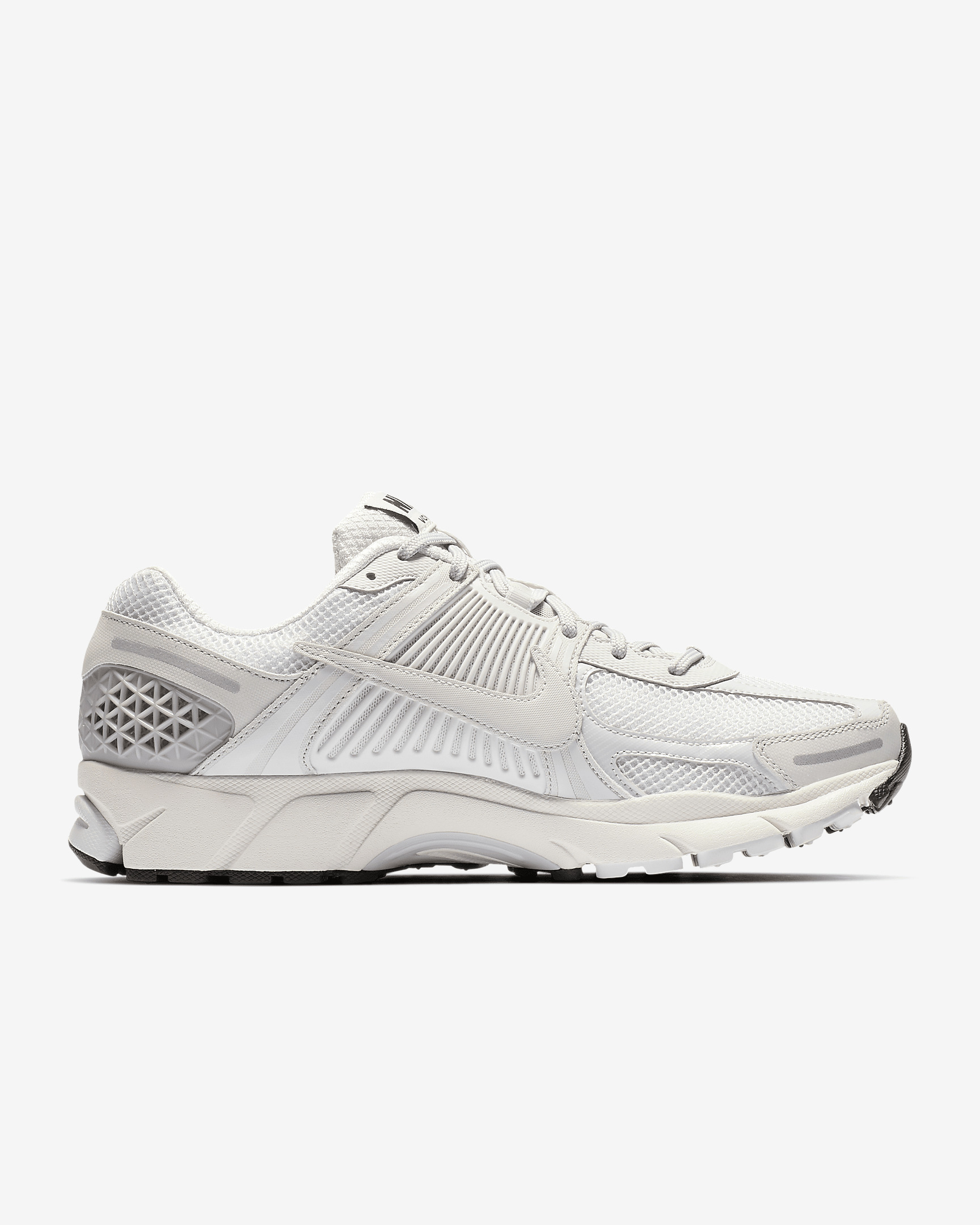 Nike Men's Zoom Vomero 5 Shoes - 3