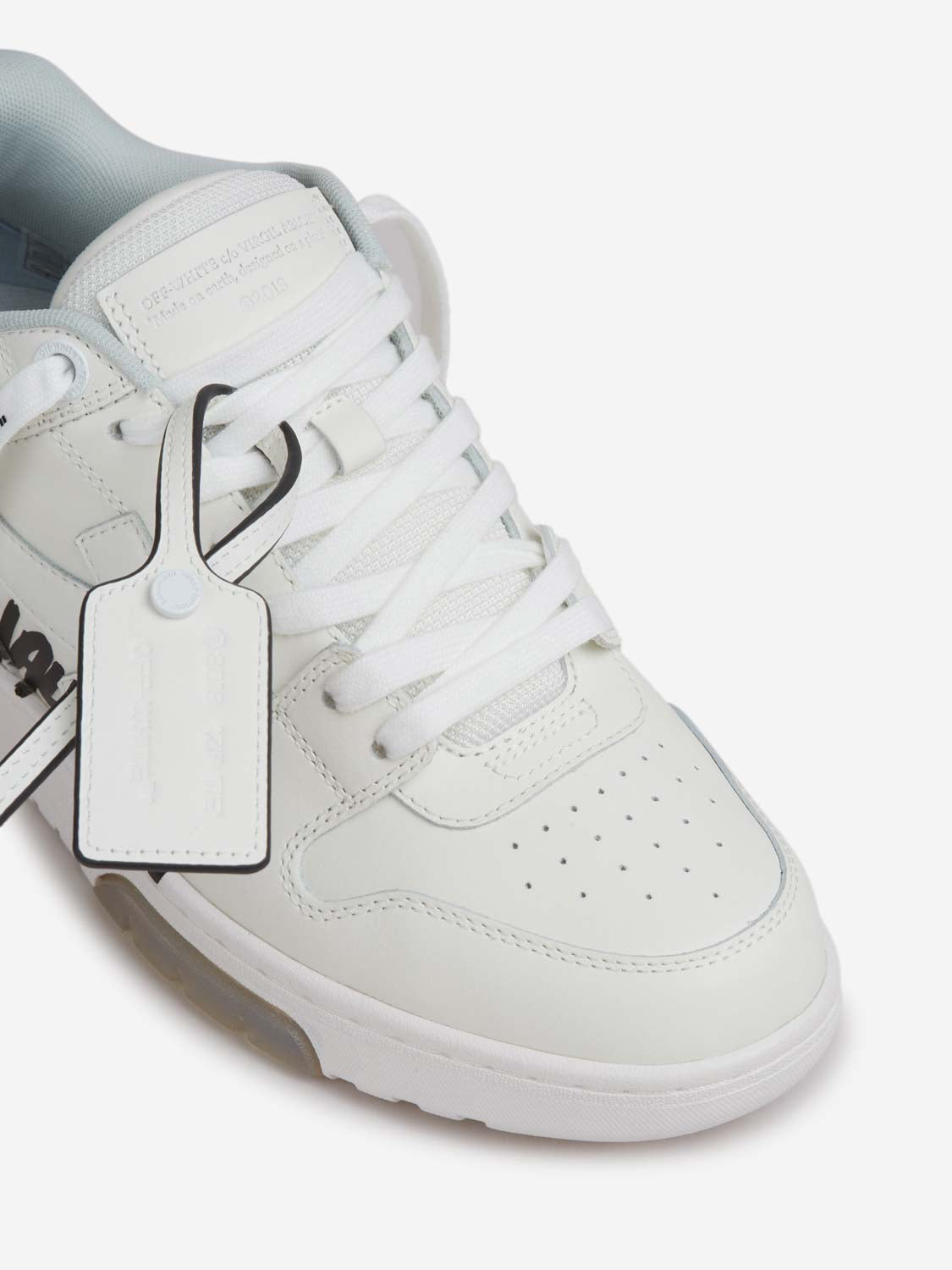 SNEAKERS OUT OF OFFICE - 5