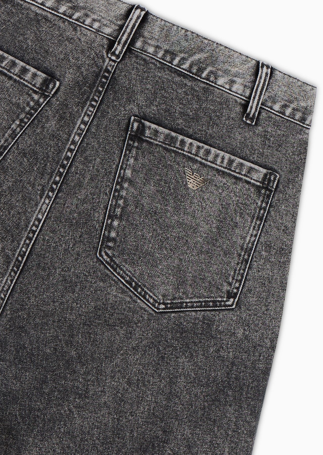 Garment-treated denim jeans with darts - 7