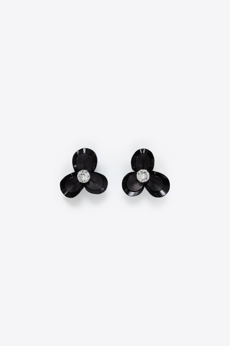 LEATHER FLOWER STUD EARRINGS 1