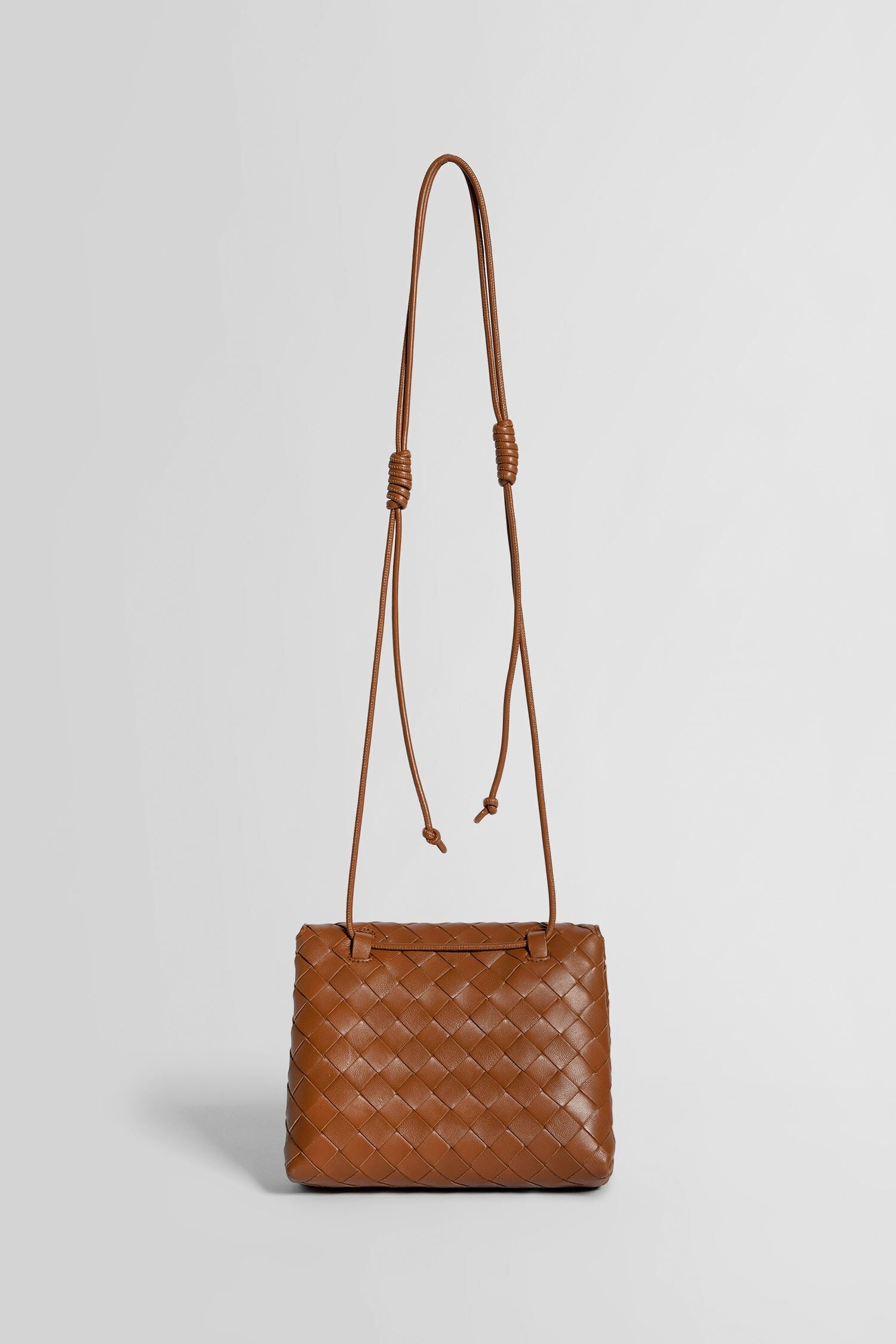 ショルダーバッグ・ポシェット BOTTEGA VENETA Woman Shoulder bag Brown 796262V3IV1 2190 Bottega Veneta BOTTEGA VENETA WOMAN BROWN SHOULDER BAGS