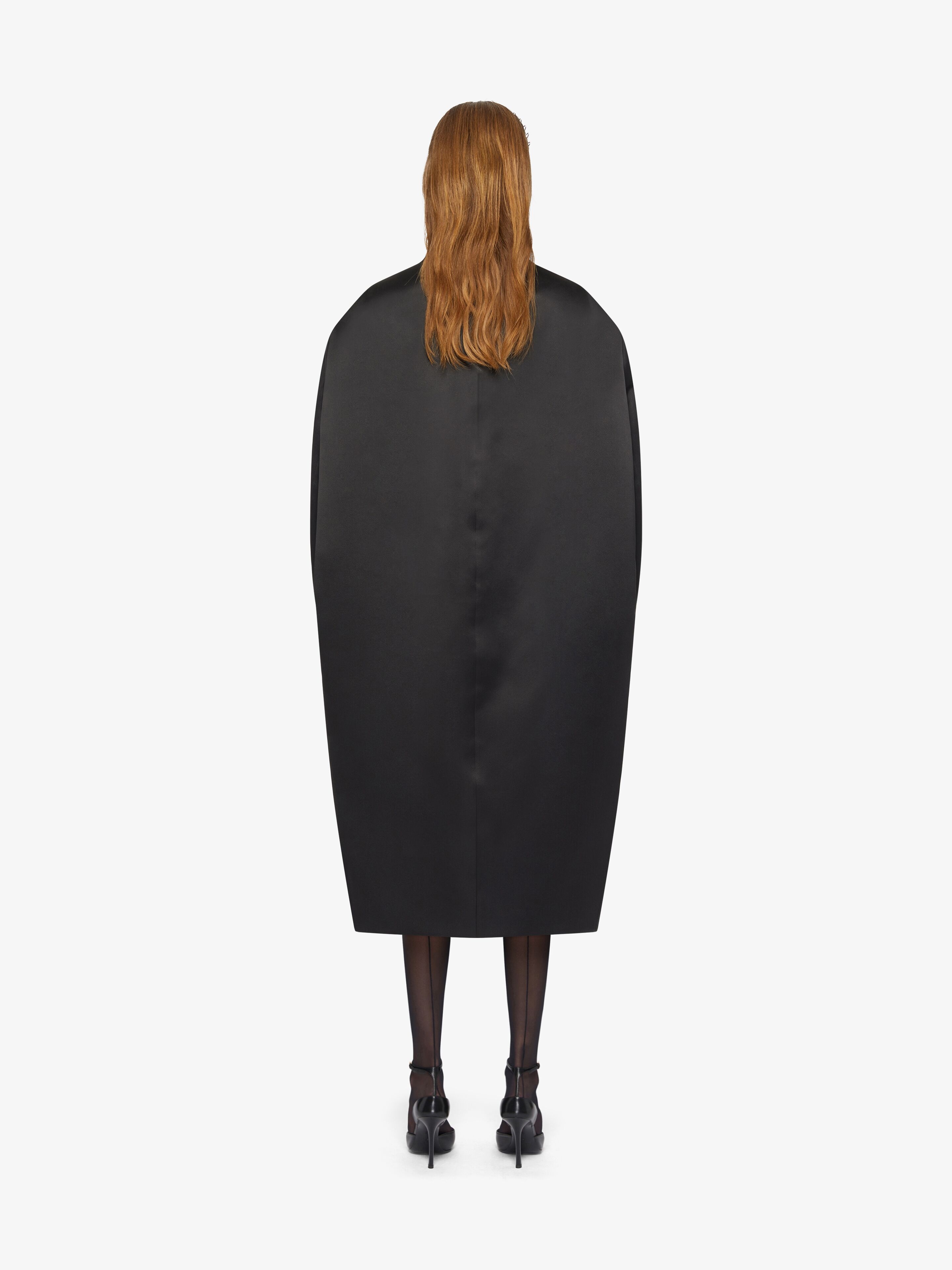 OVERSIZED COAT IN SILK SATIN DUCHESSE - 4