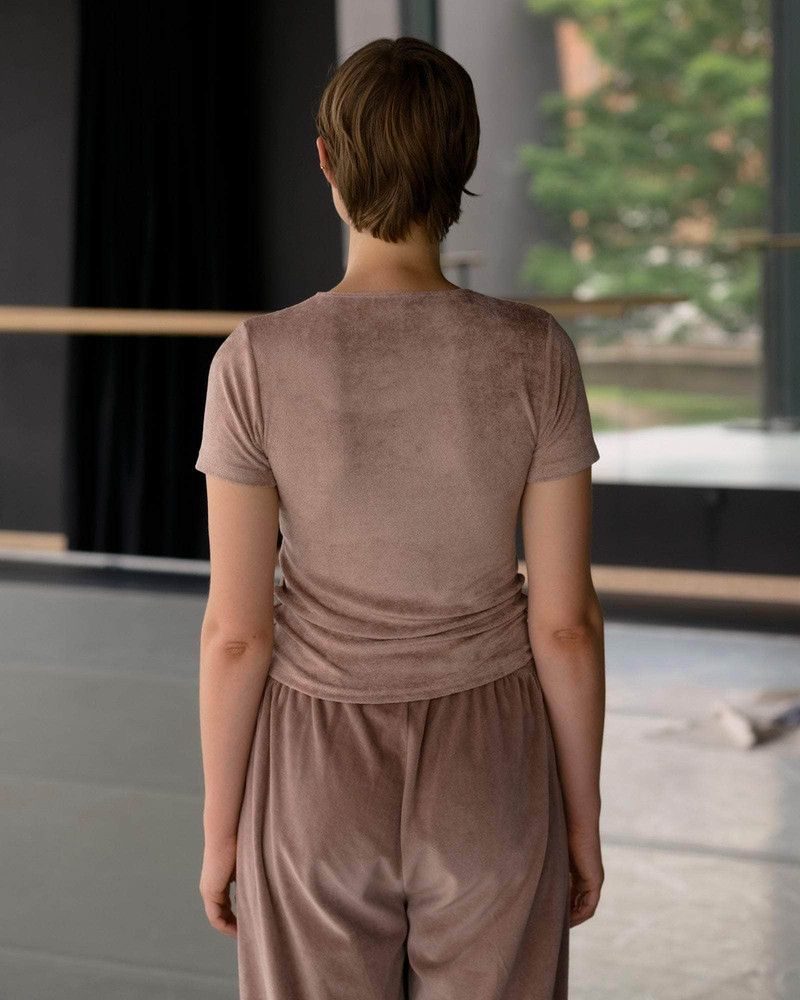 BASERANGE Omo Tee Shirt - Ecovero Velour outlook