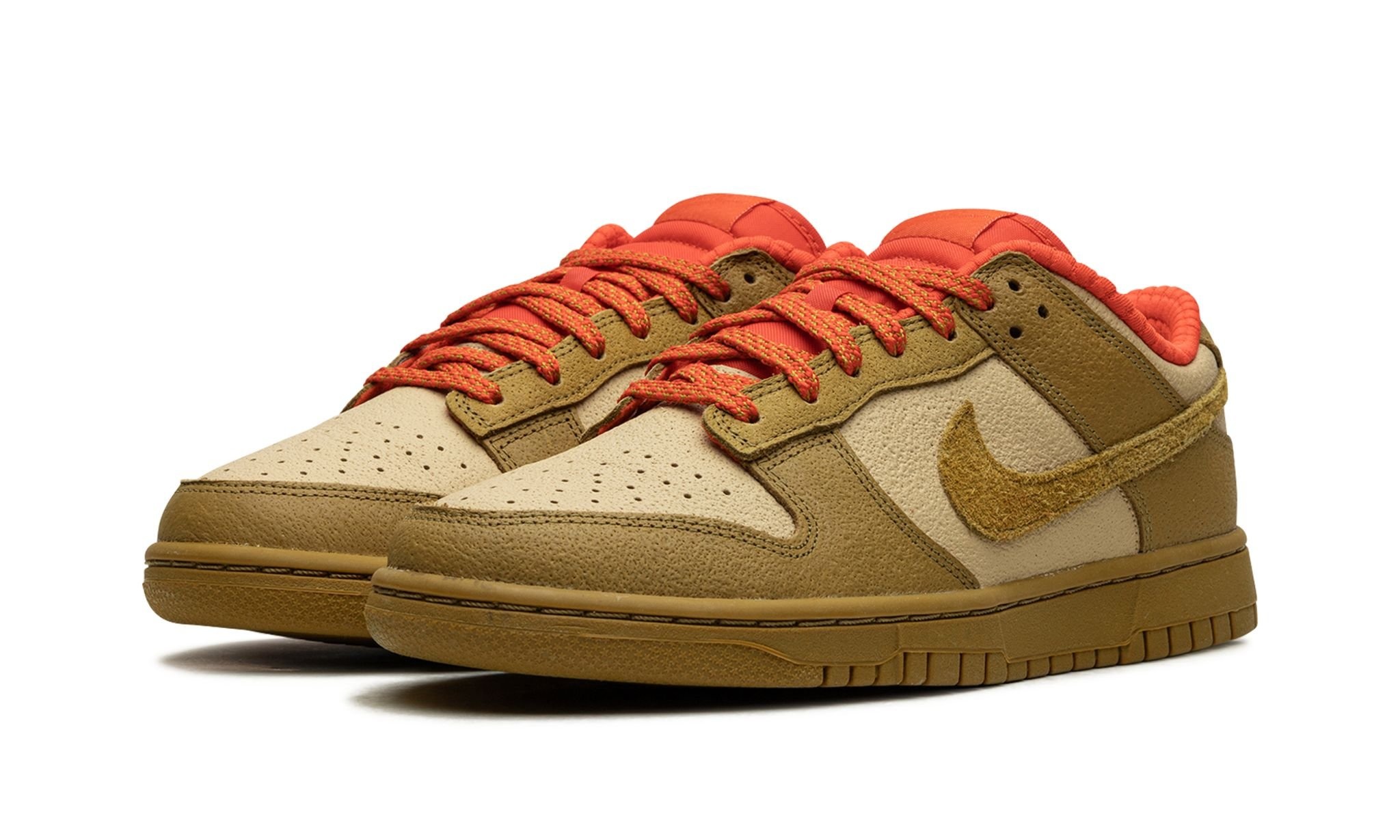 DUNK LOW WMNS "Bronzine Picante Red" - 2