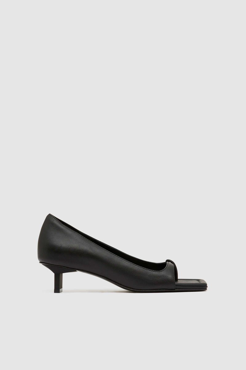90s Square Toe Heel - Black 1