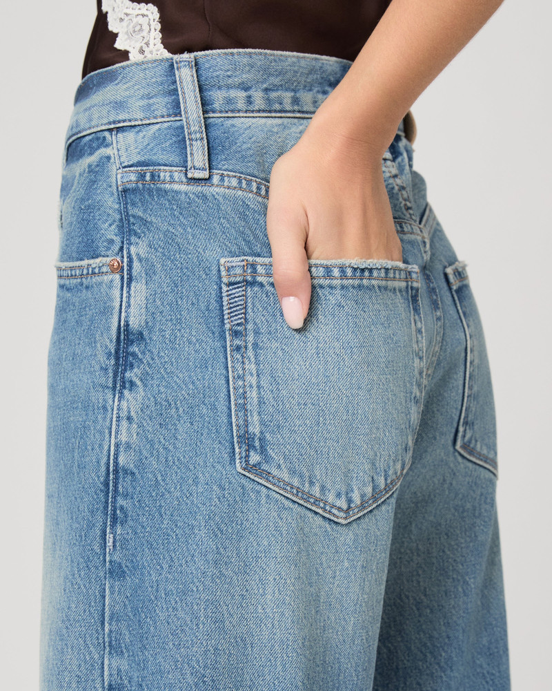 Arellia Barrel Leg Jean 5