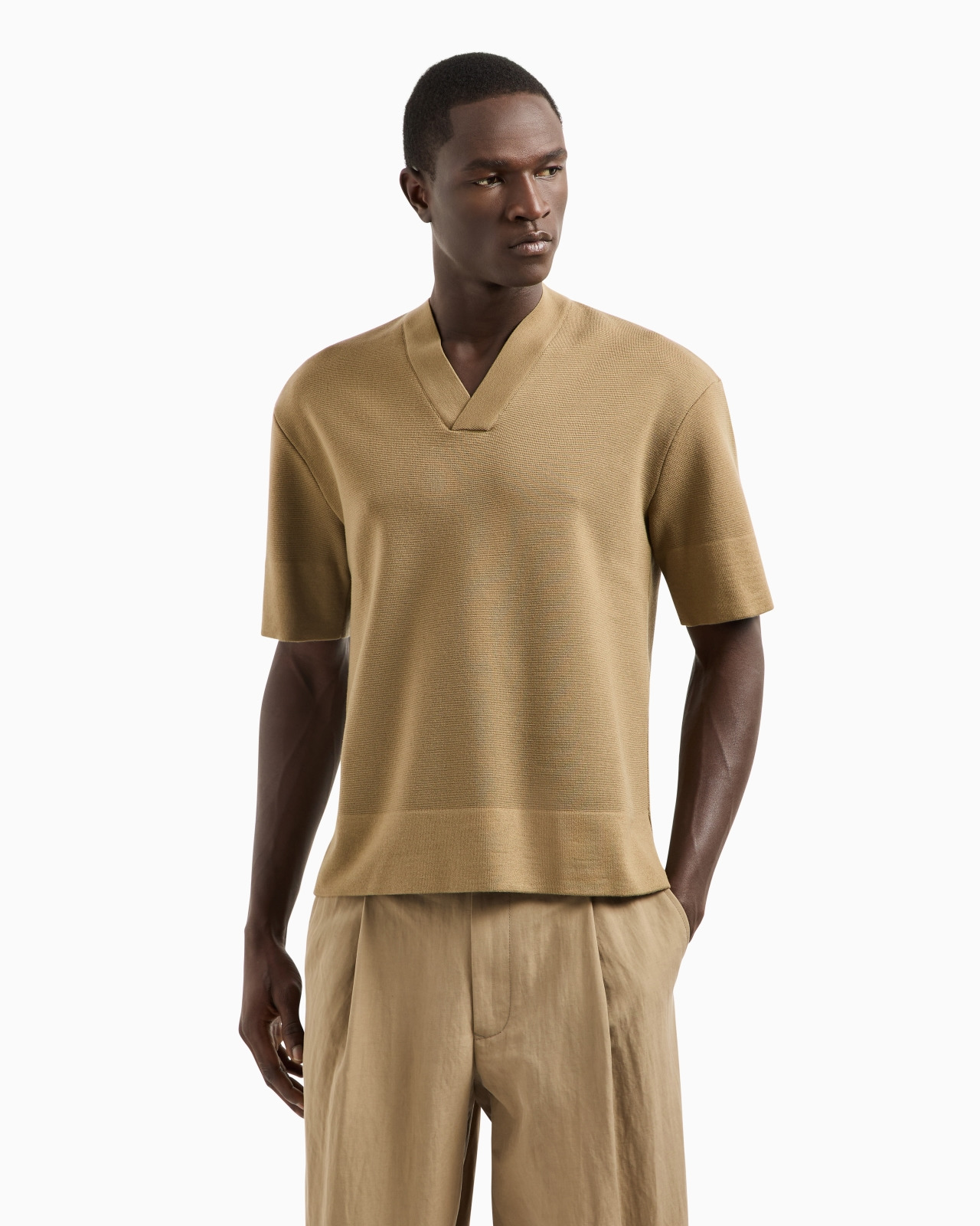 SHORT-SLEEVED V-NECK JUMPER IN VIRGIN WOOL - 4