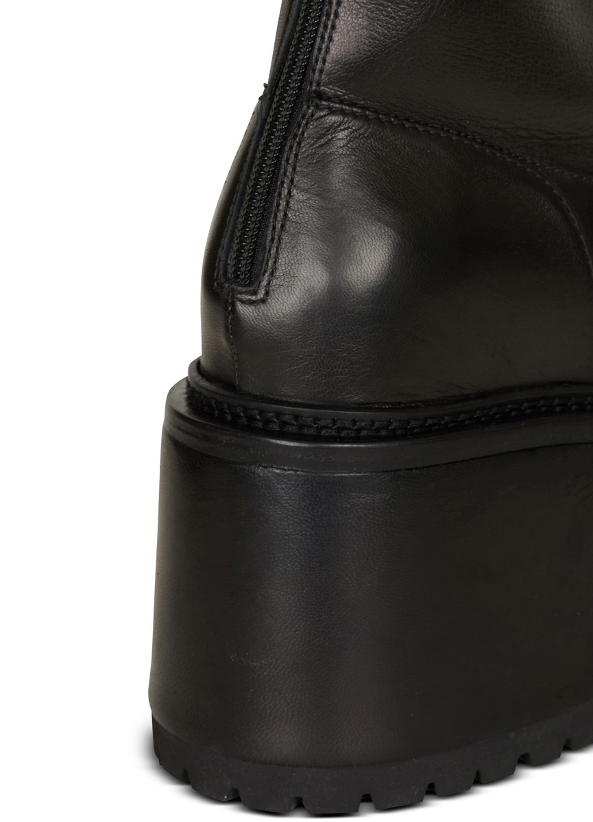 Platform boots in lambskin stretch leather - 5