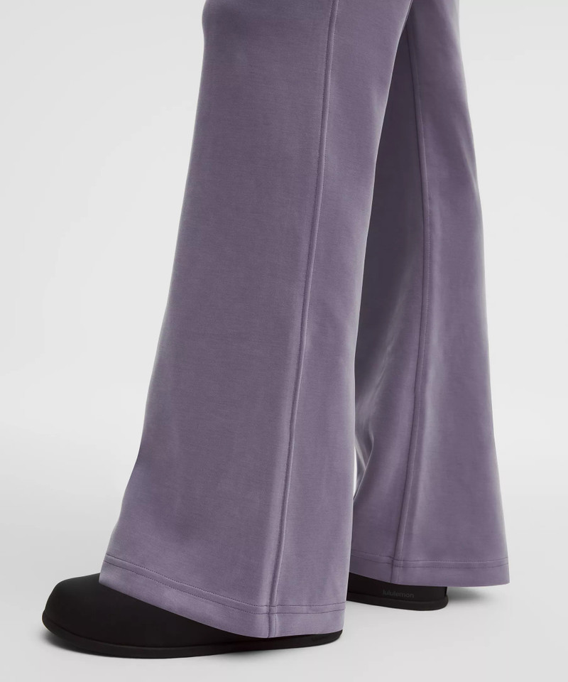 Brushed Softstreme Mid-Rise Flared Pant *Regular 7