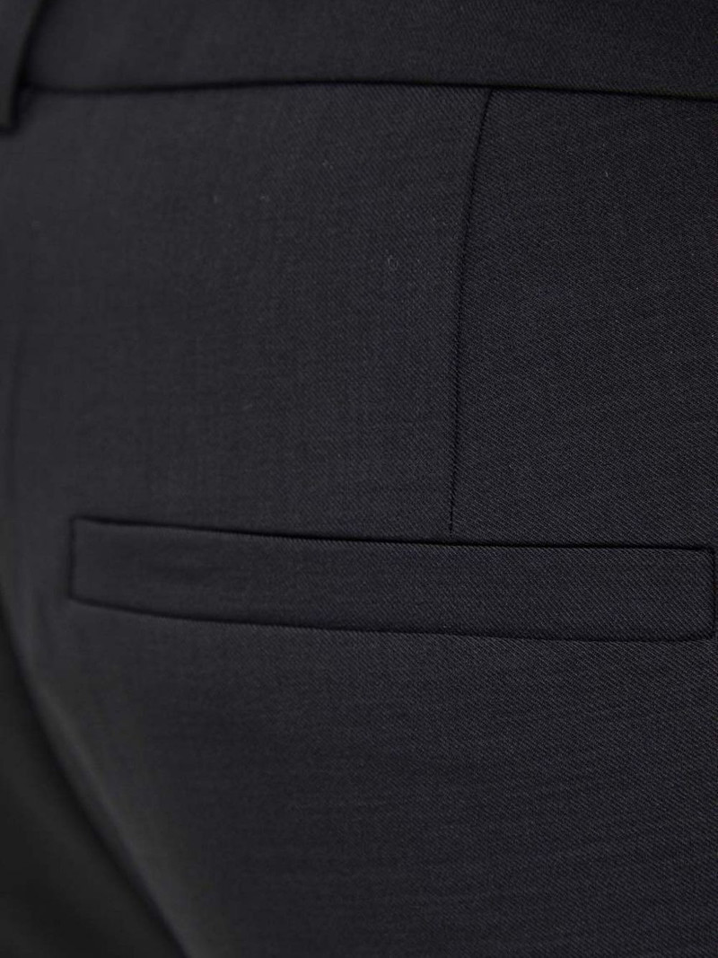 belt-loops trousers 5