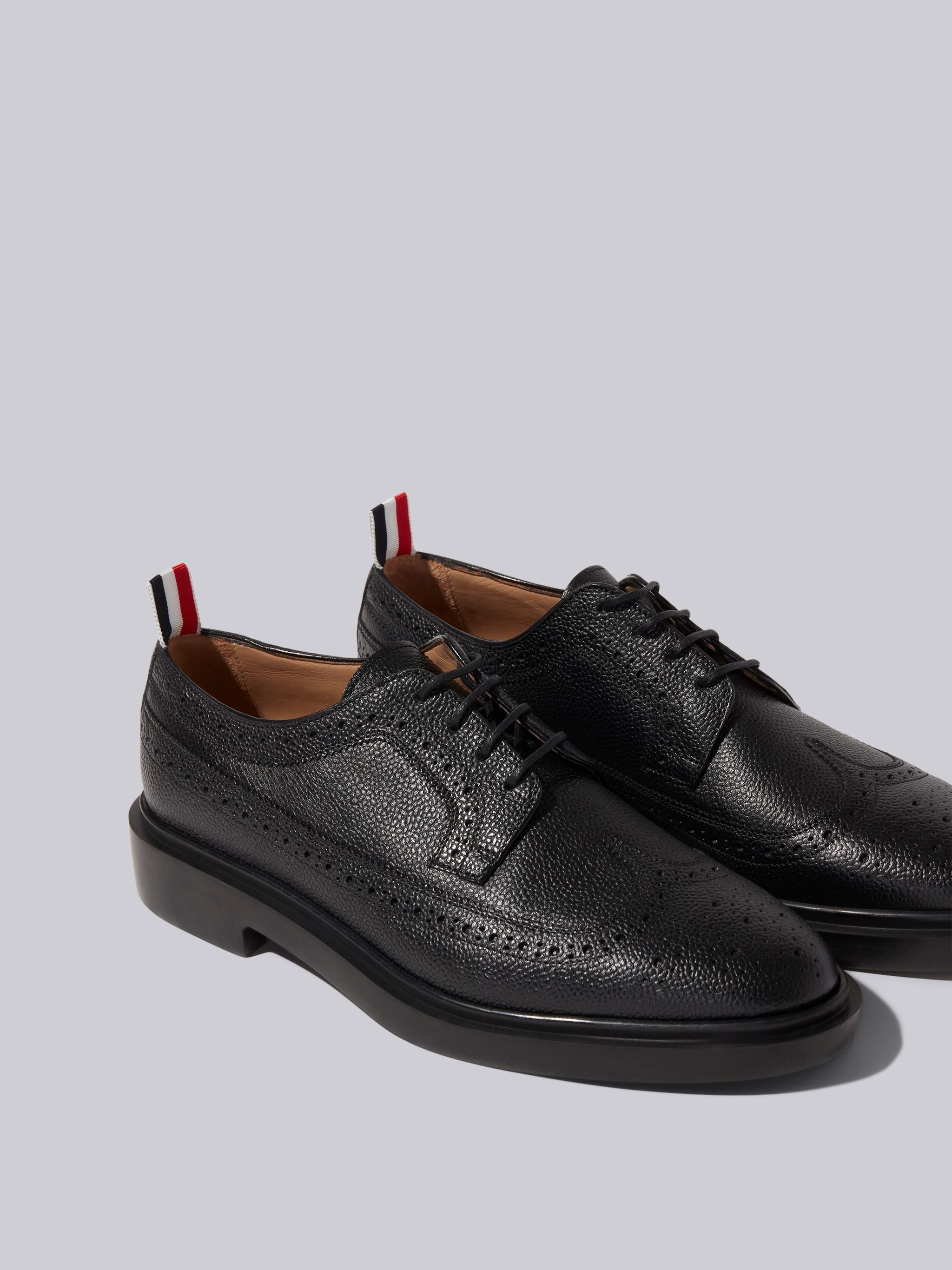 Black Pebble Grain Leather Lightweight Rubber Sole Longwing Brogue - 2