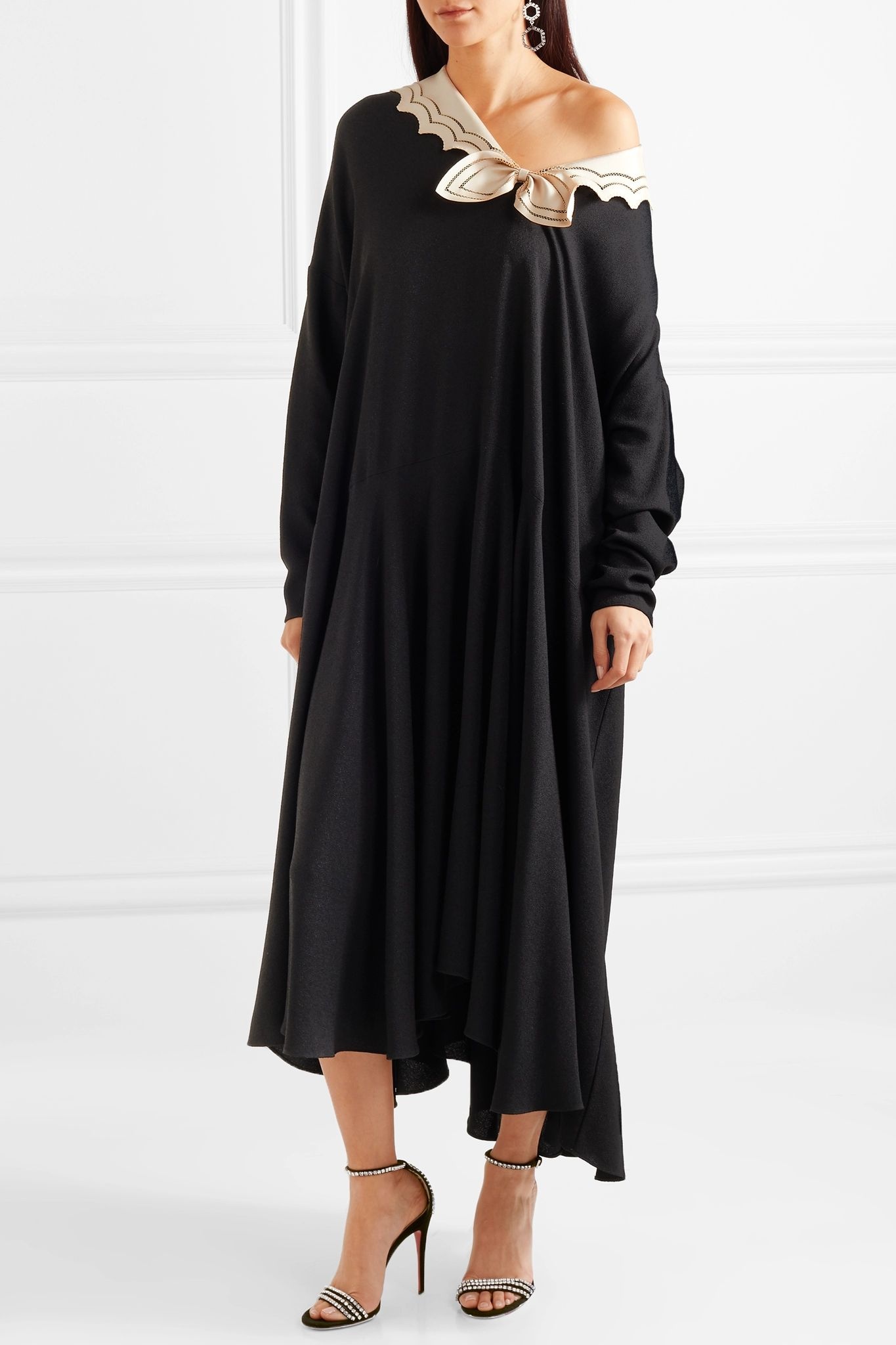 Oversized silk-trimmed crepe midi dress - 3