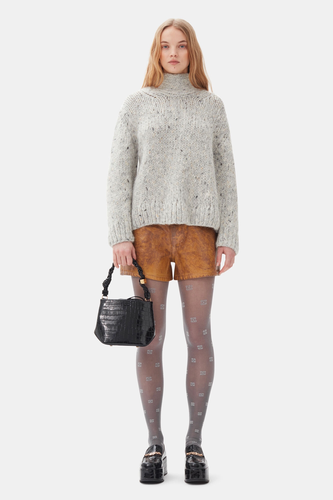 LIGHT GREY CHUNKY HANDKNIT SWEATER - 3