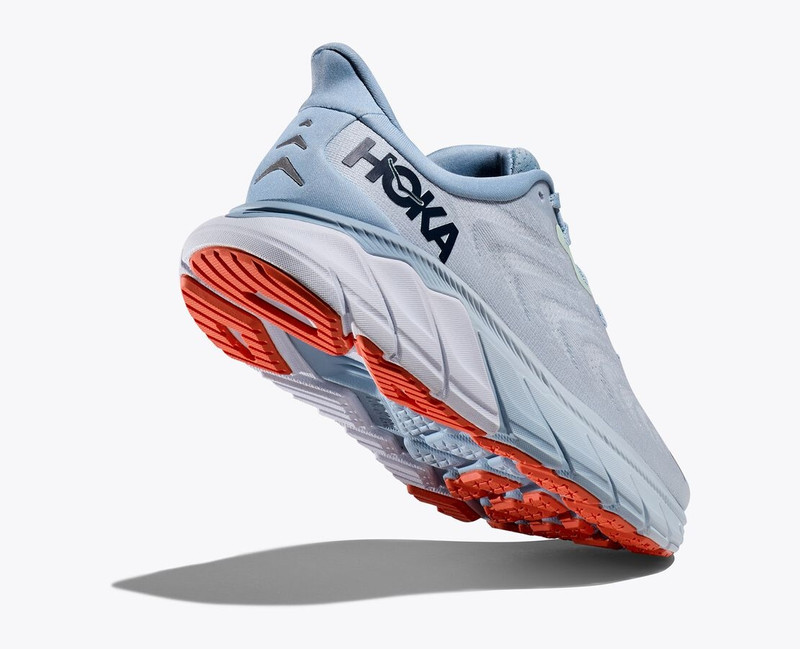 Women's Arahi 6 4