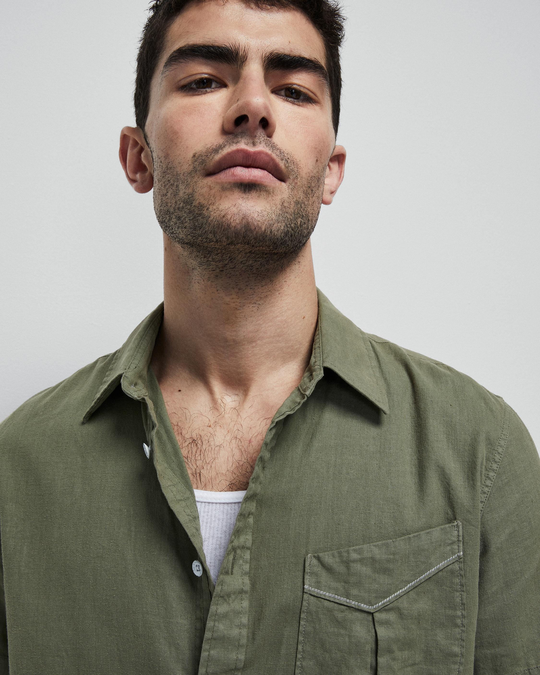 Arrow Hemp Cotton Shirt
Relaxed Fit Button Down Shirt - 4