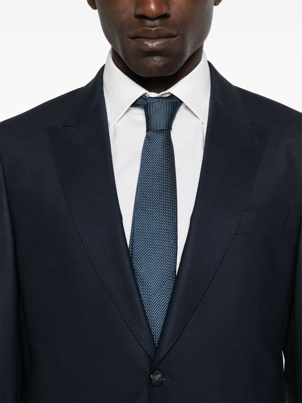 Huge suit - 4