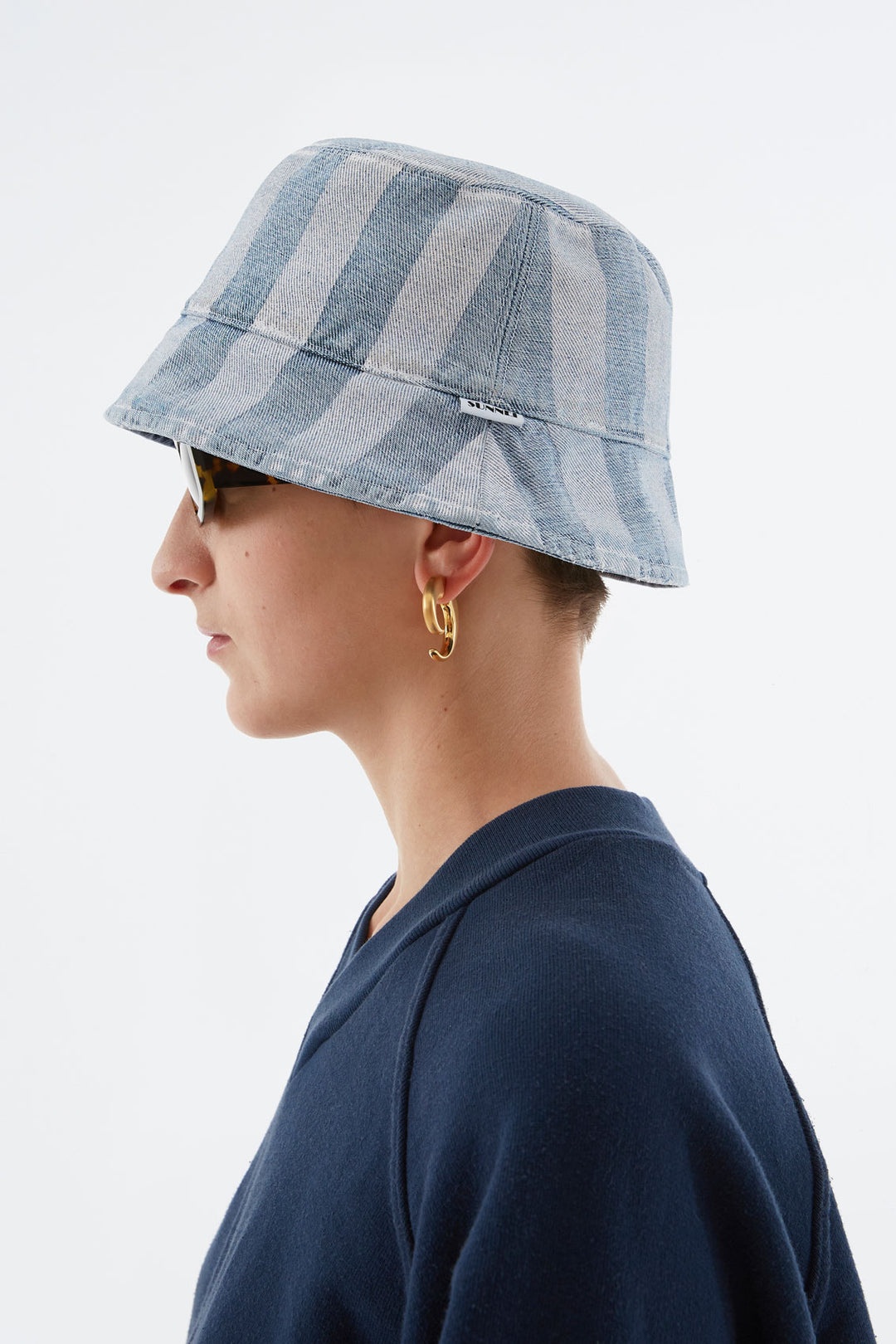 WASHED DENIM REVERSIBLE BUCKET HAT - 5