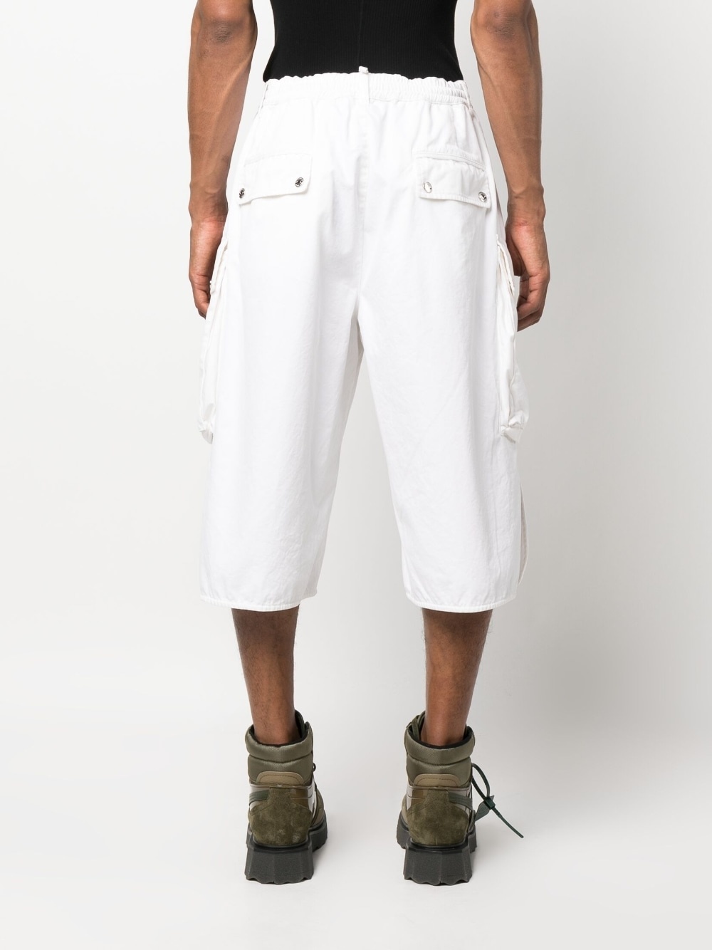 knee-length cargo shorts - 4