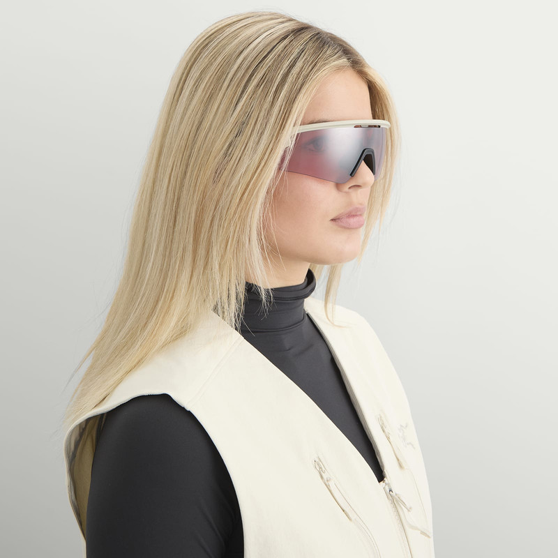 OAKLEY Oakley Sphaera Strike Sunglasses outlook