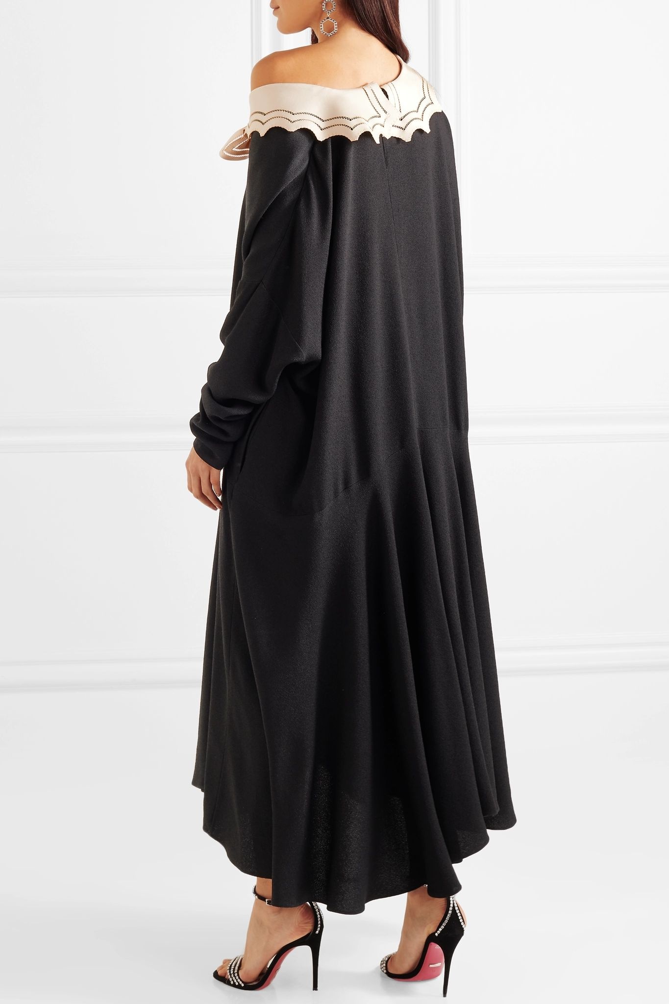 Oversized silk-trimmed crepe midi dress - 4