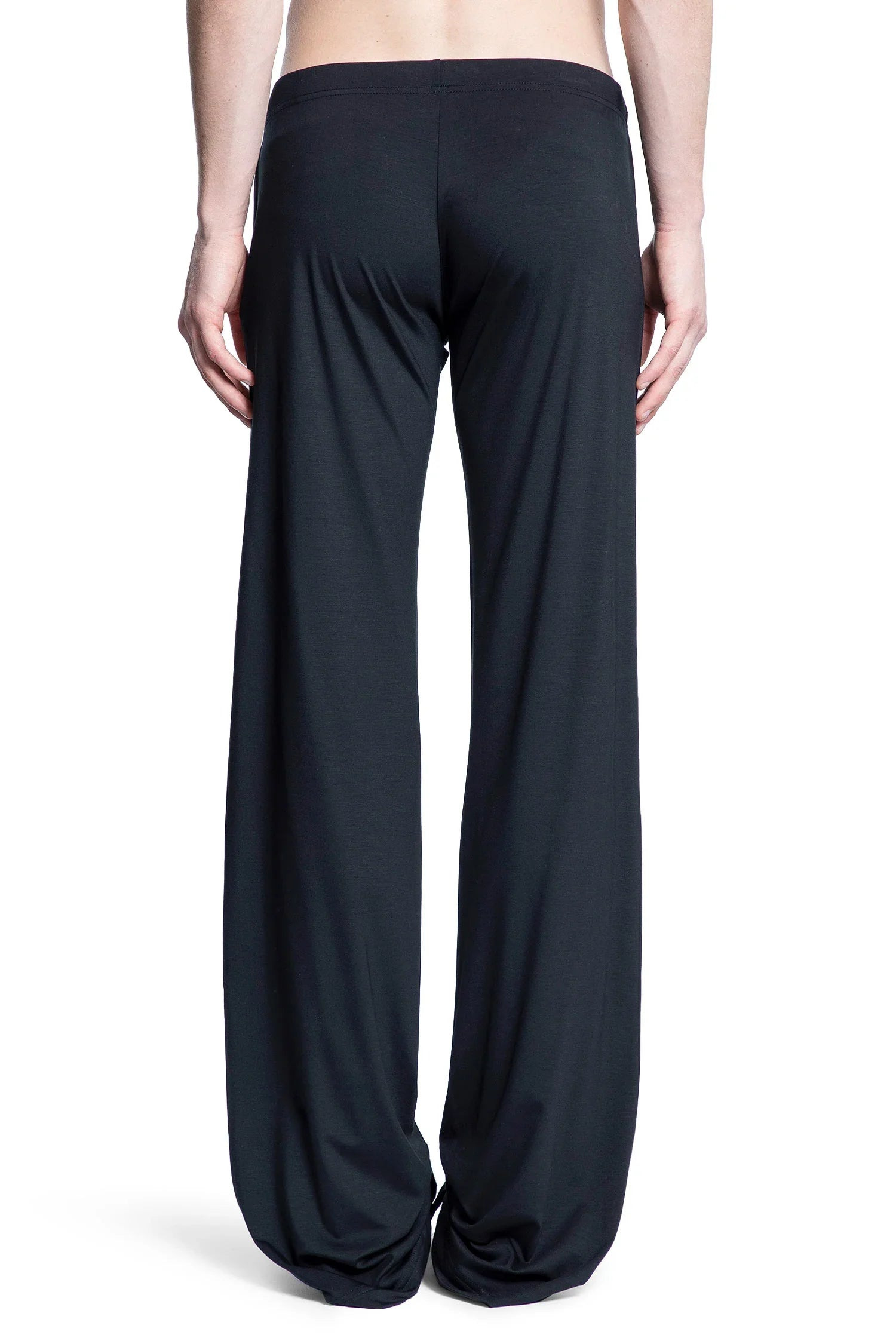Elastic-Pants-In-Stretch-Modal - 3