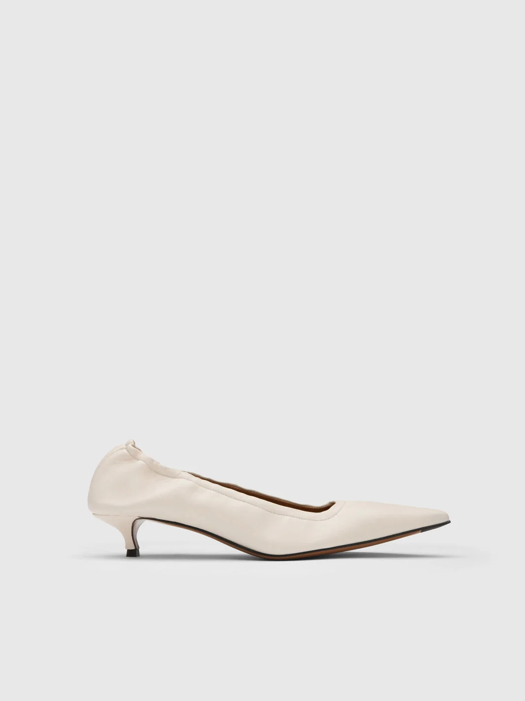 Valfurva Linen Shiny Nappa Pumps - 1