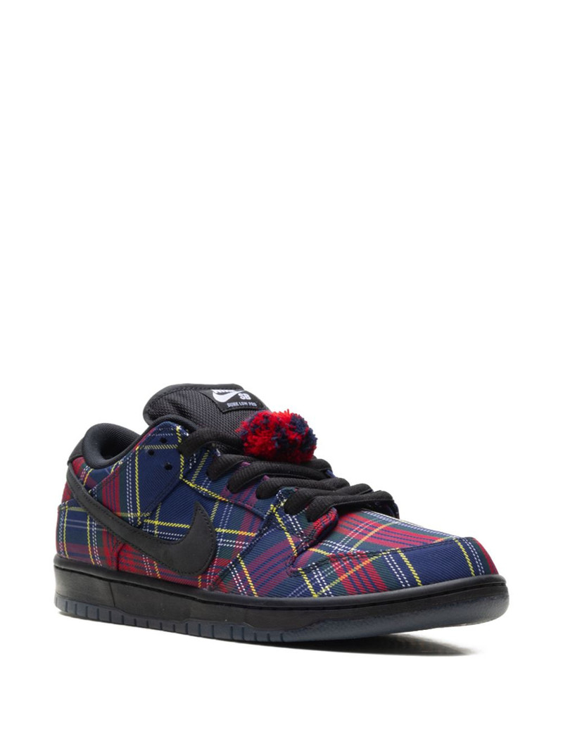 Nike SB Dunk Low tartan pompom low-top sneakers outlook