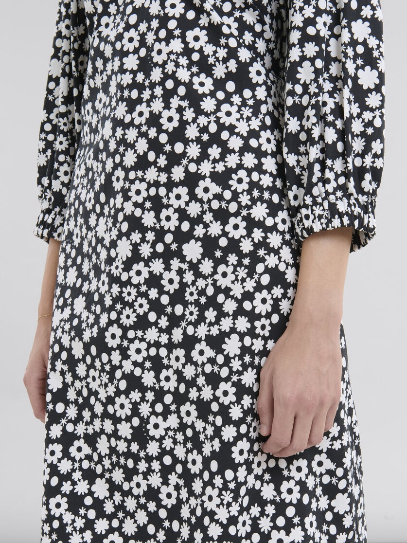 BLACK AND WHITE COTTON POPLIN SHIRT DRESS WITH POP FIELDS MOTIF - 5