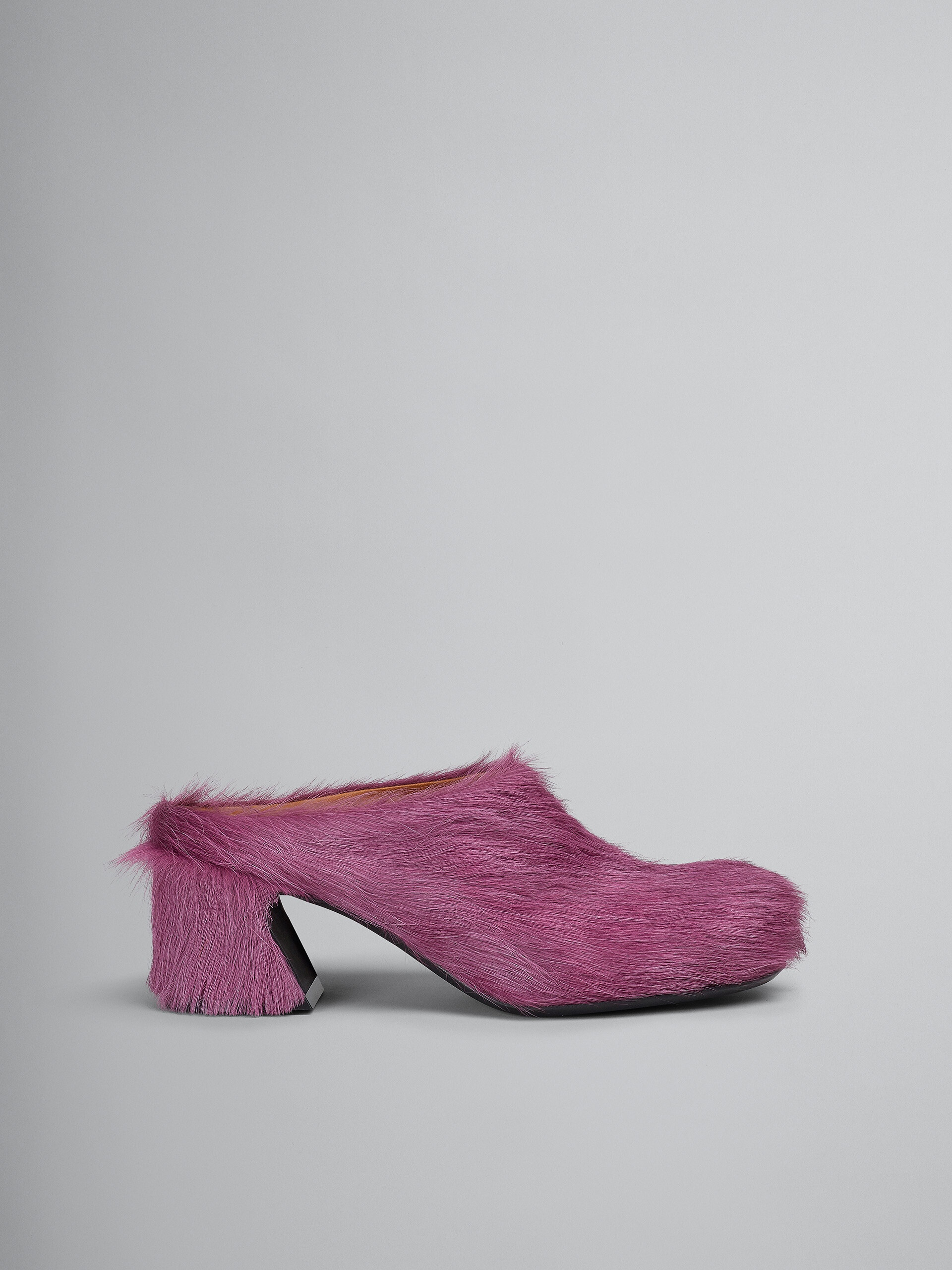 PINK LONG HAIR CALFSKIN FUSSBETT CLOG - 1