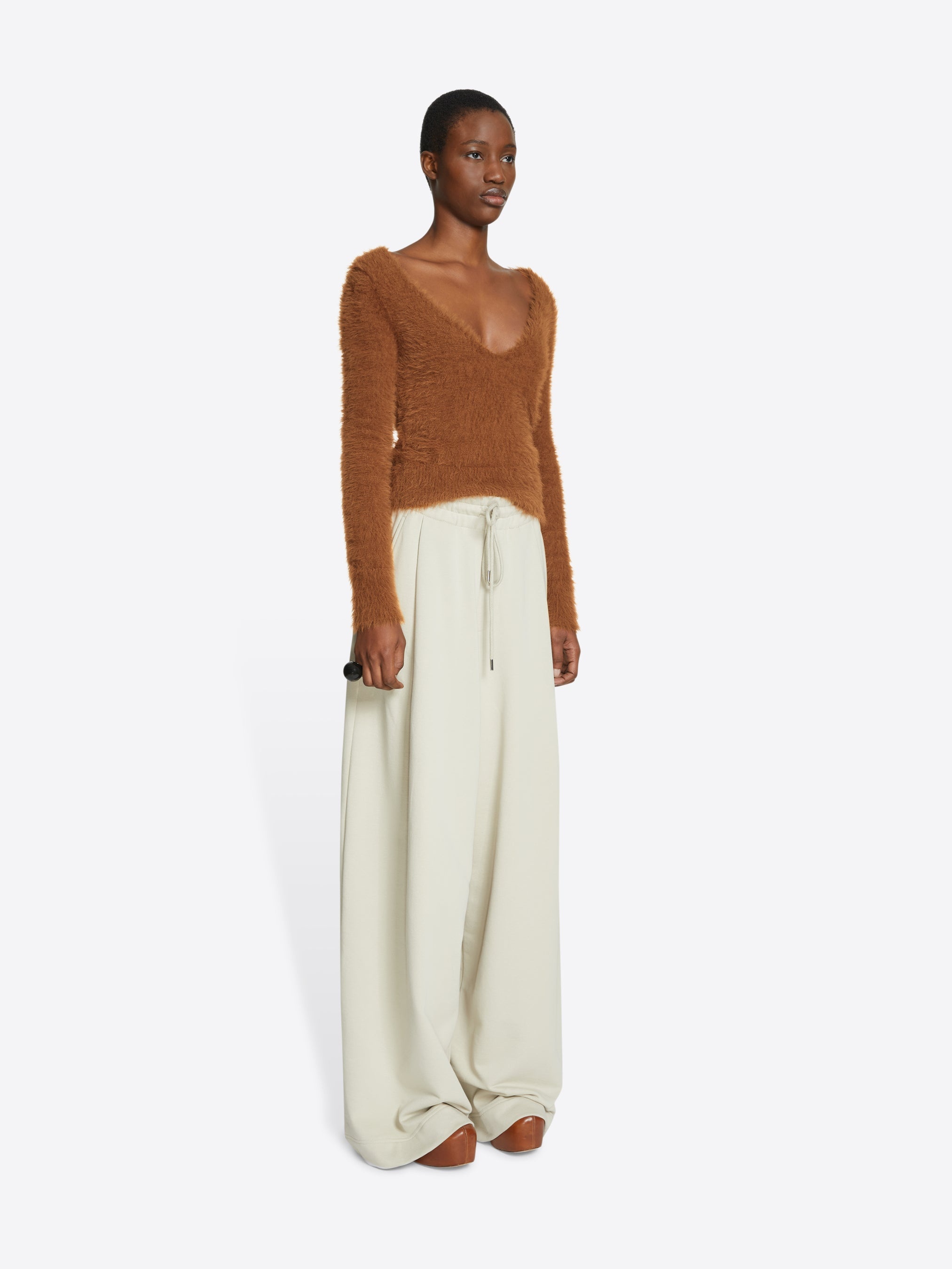FLUFFY V-NECK SWEATER - 3