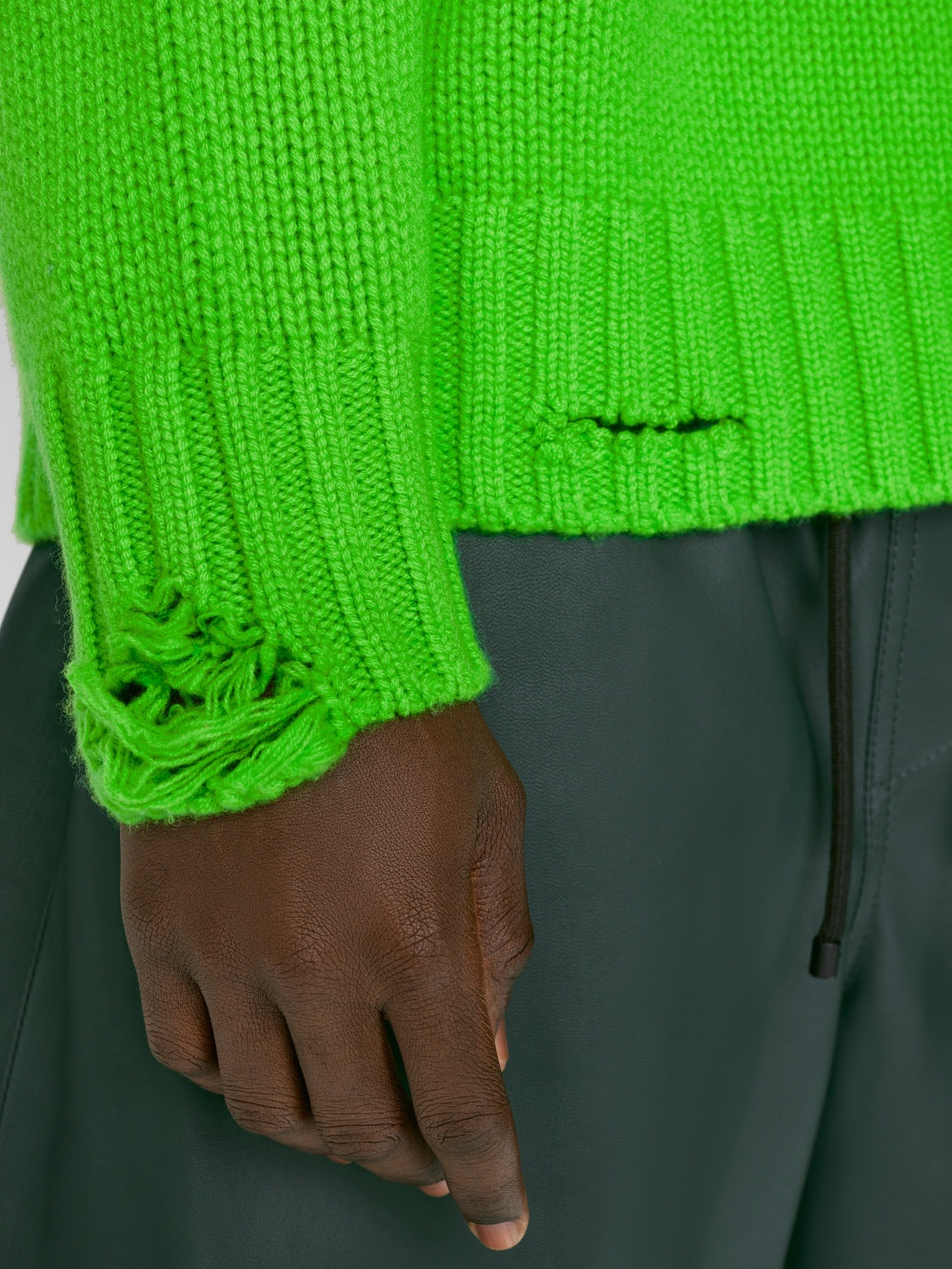 Destroyed Cashmere Sweater in Neon Green - 7