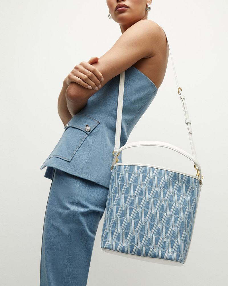 LARGE V-LINK BUCKET BAG 6