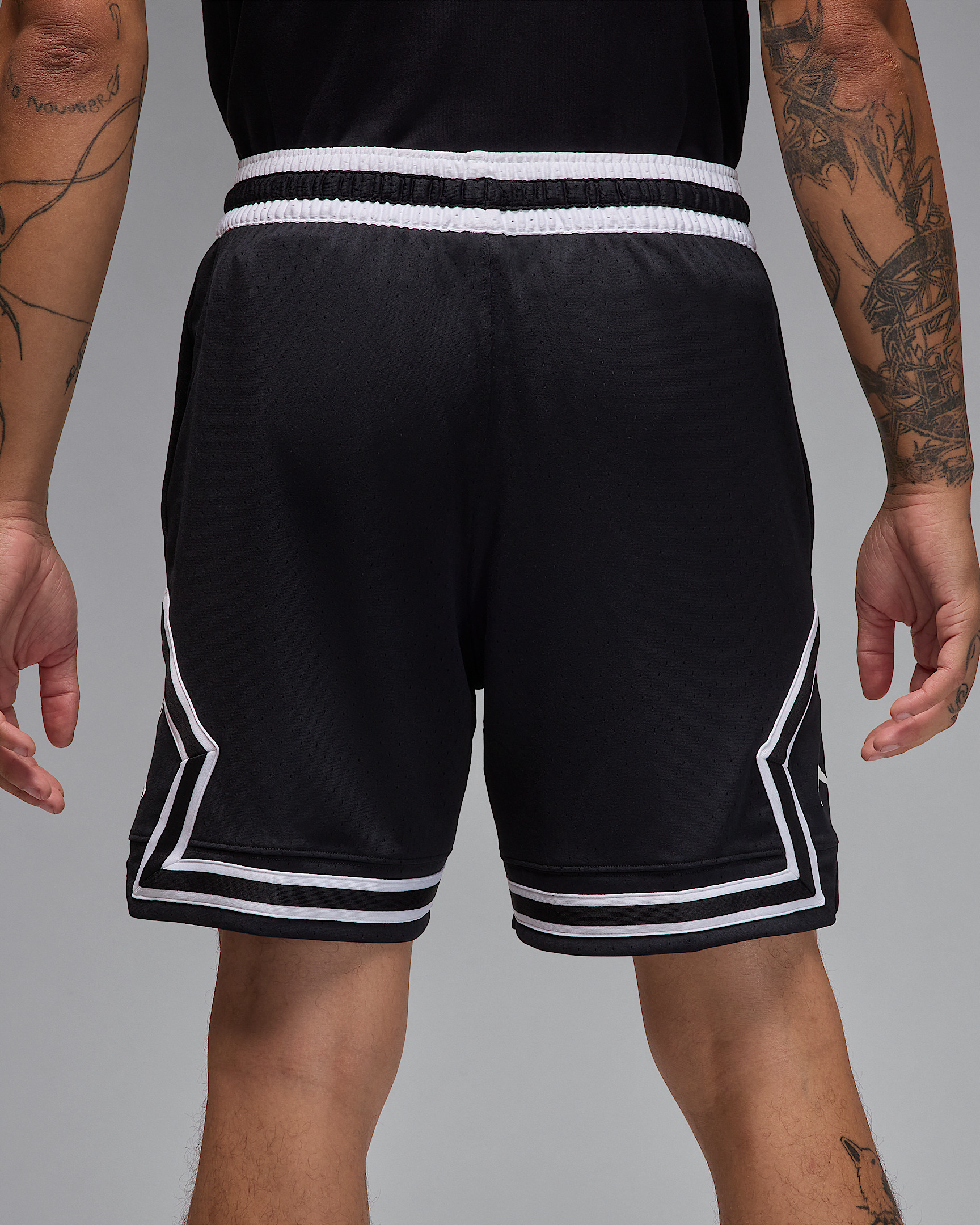 Jordan Sport Men's Dri-FIT Mesh Diamond Shorts - 3