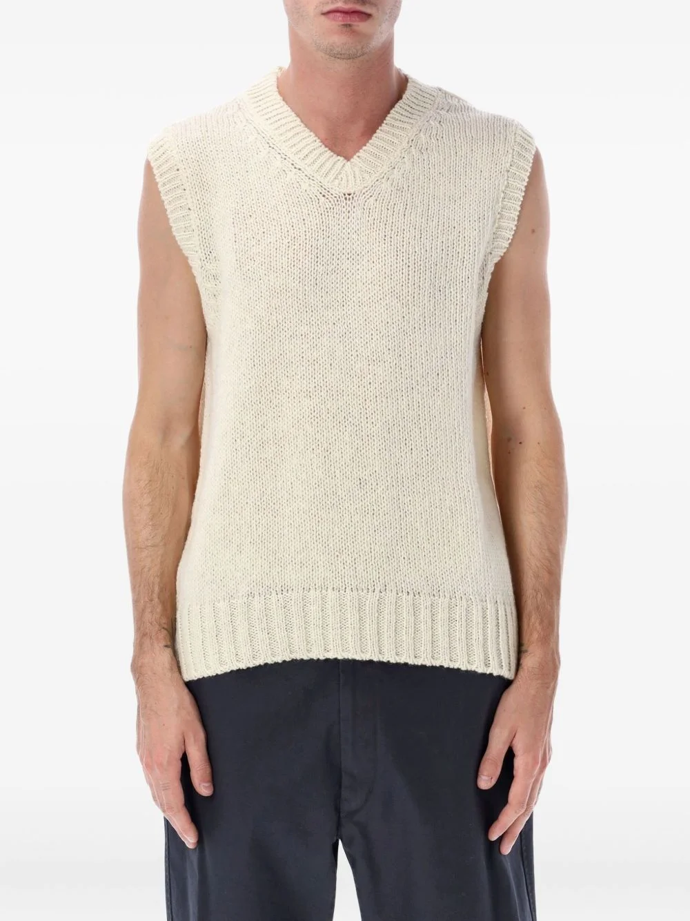 V-neck sleeveless sweater - 1