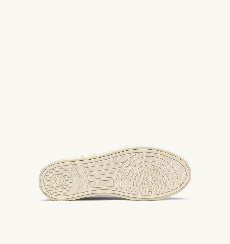 MEDALIST EASEKNIT LOW SNEAKERS IN SPACE BLUE KNIT 4